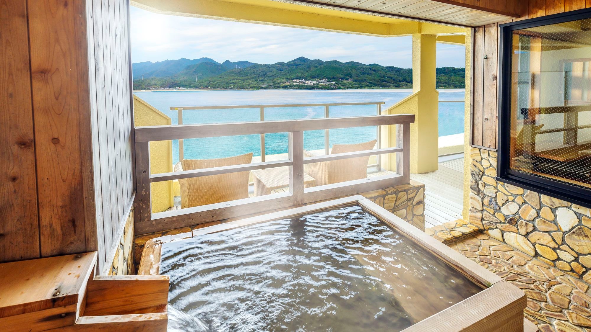 Suite with open-air observation bath (ocean view) *The bath in your room is also supplied with hot spring water.