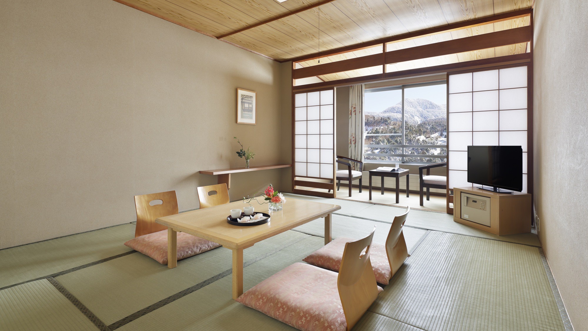 [Main building Japanese-style room] You can relax in a room where you can feel the warmth of the Japanese style.