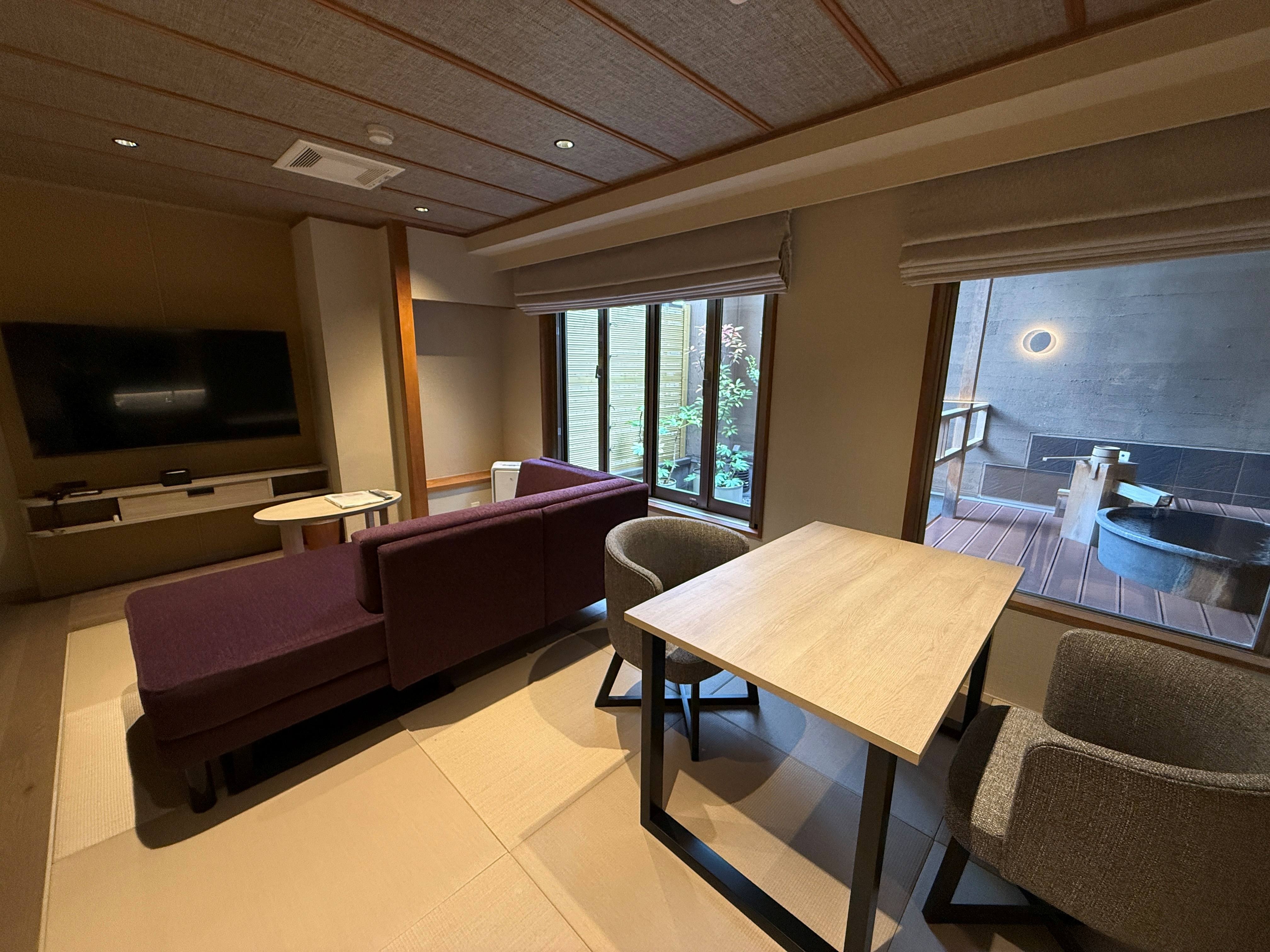 Annex_Rooms with open-air baths