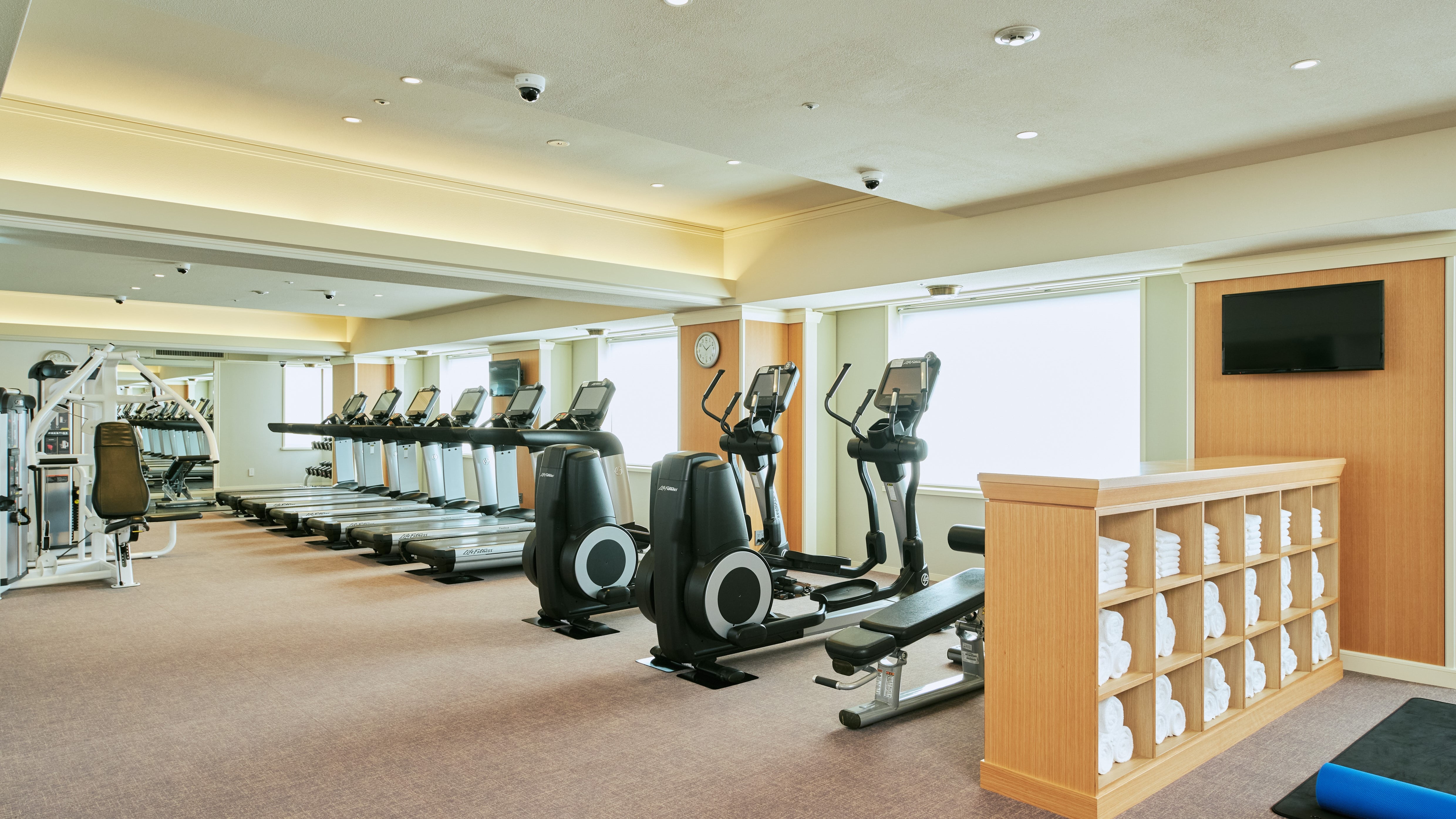 [Fitness gym] Main building, 8th floor