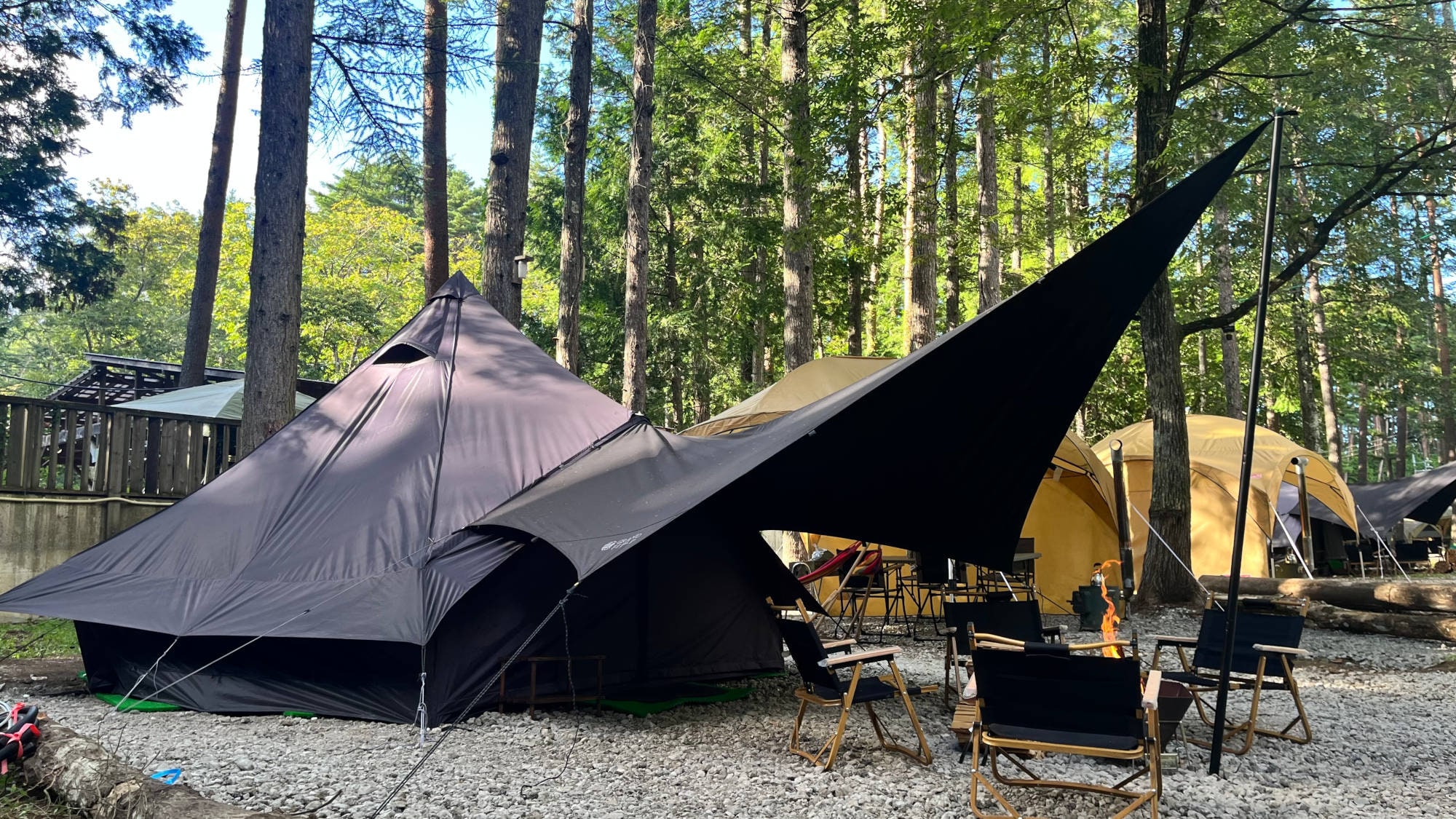 ・[LIN Camp Relaxation] Enjoy a little glamping experience in a large tent with four beds.