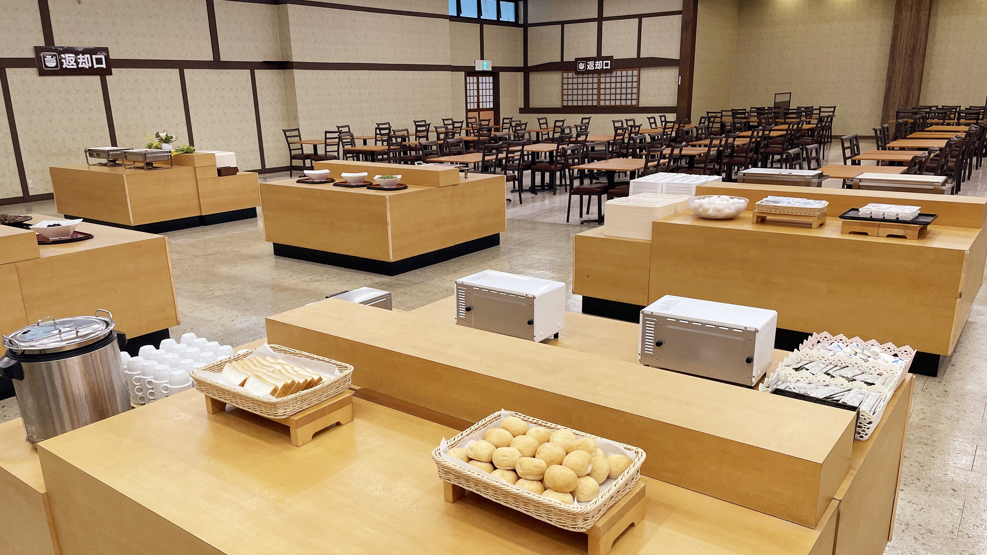 An example of a breakfast buffet