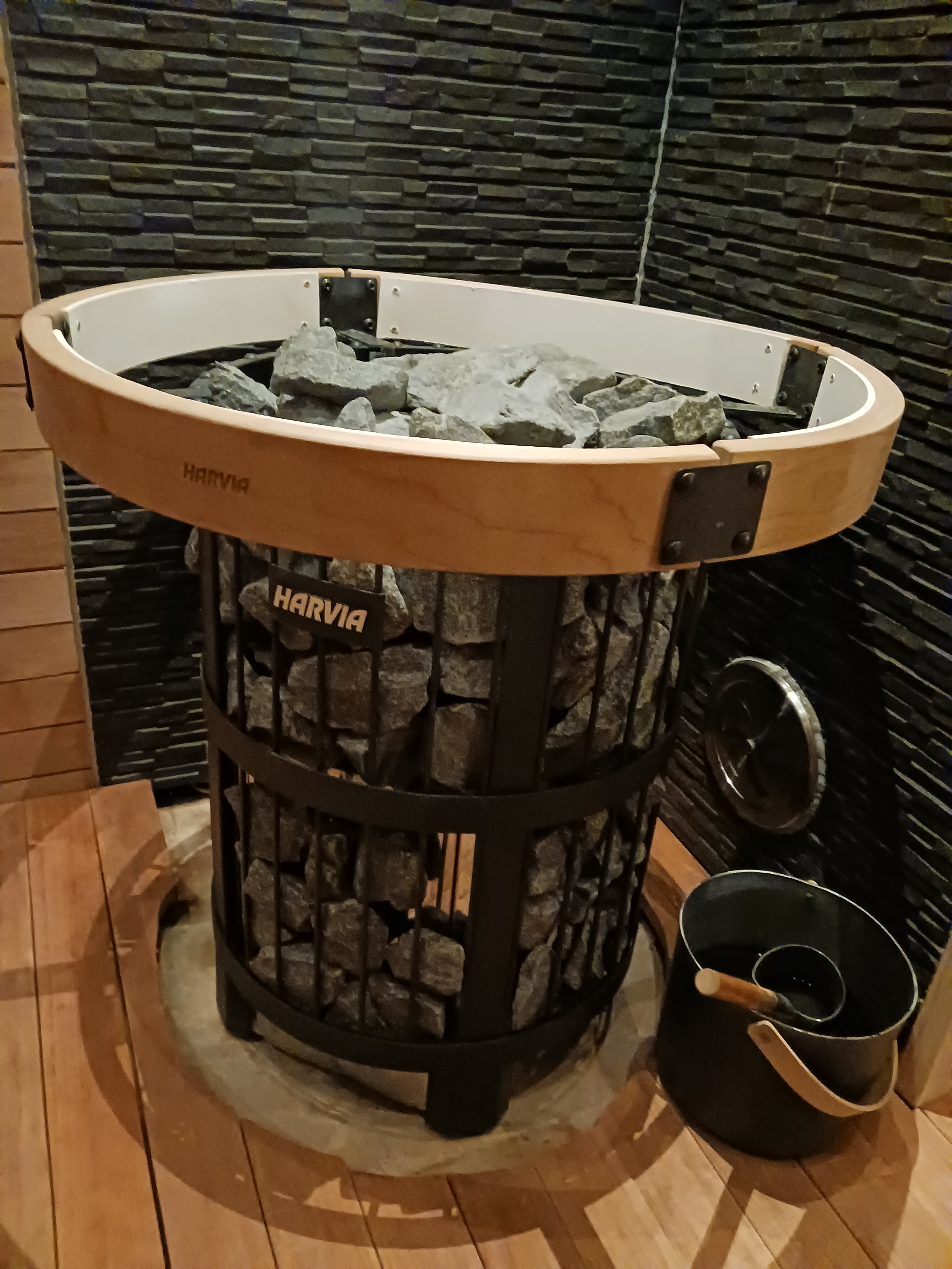 Sauna stove for men (self-louver type)