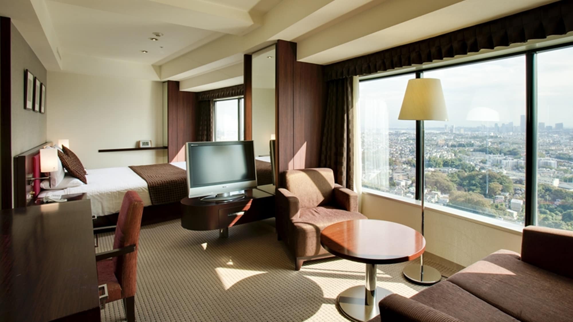 Deluxe King (33.8_noon)