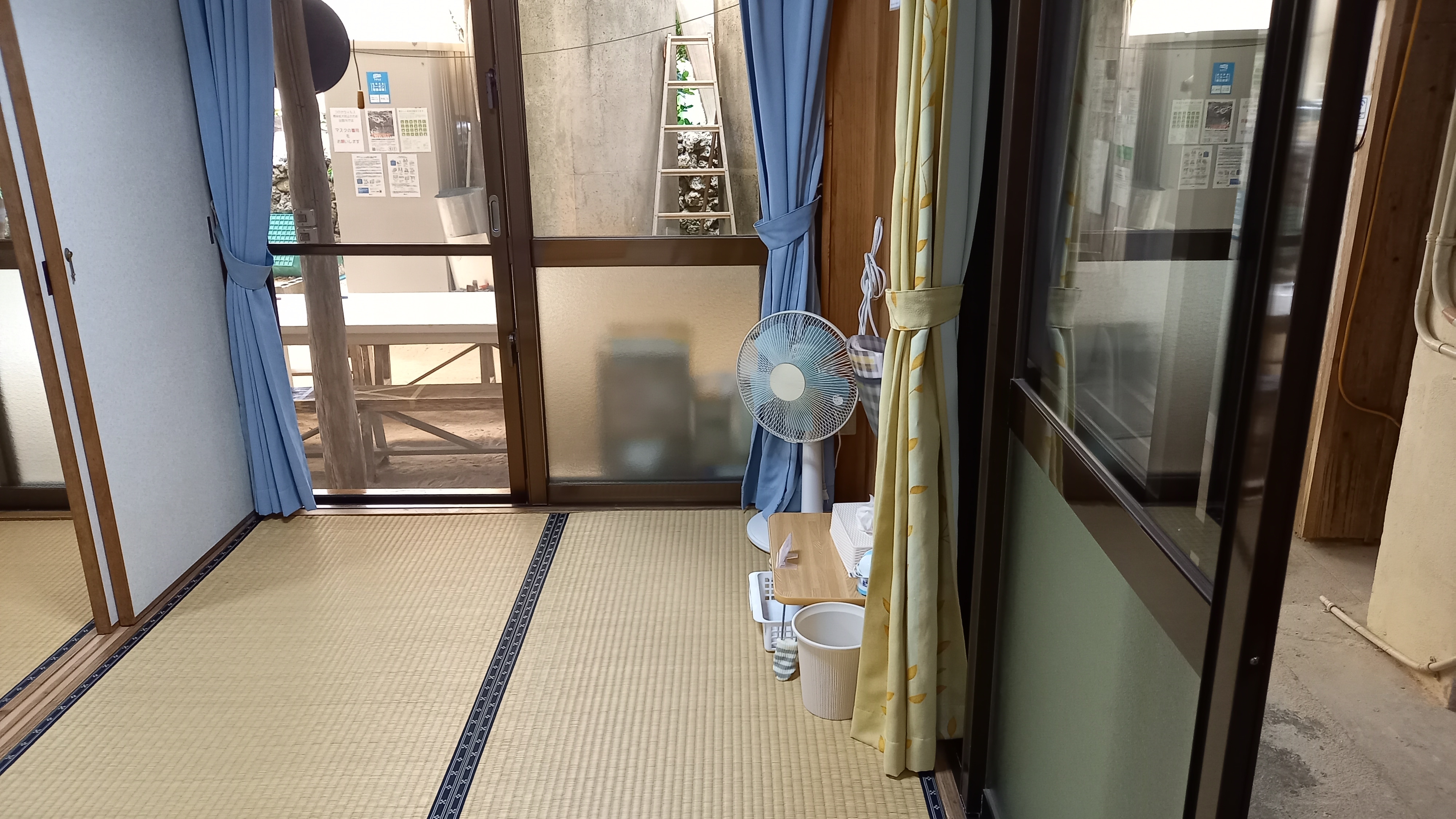 Single room (courtyard side)