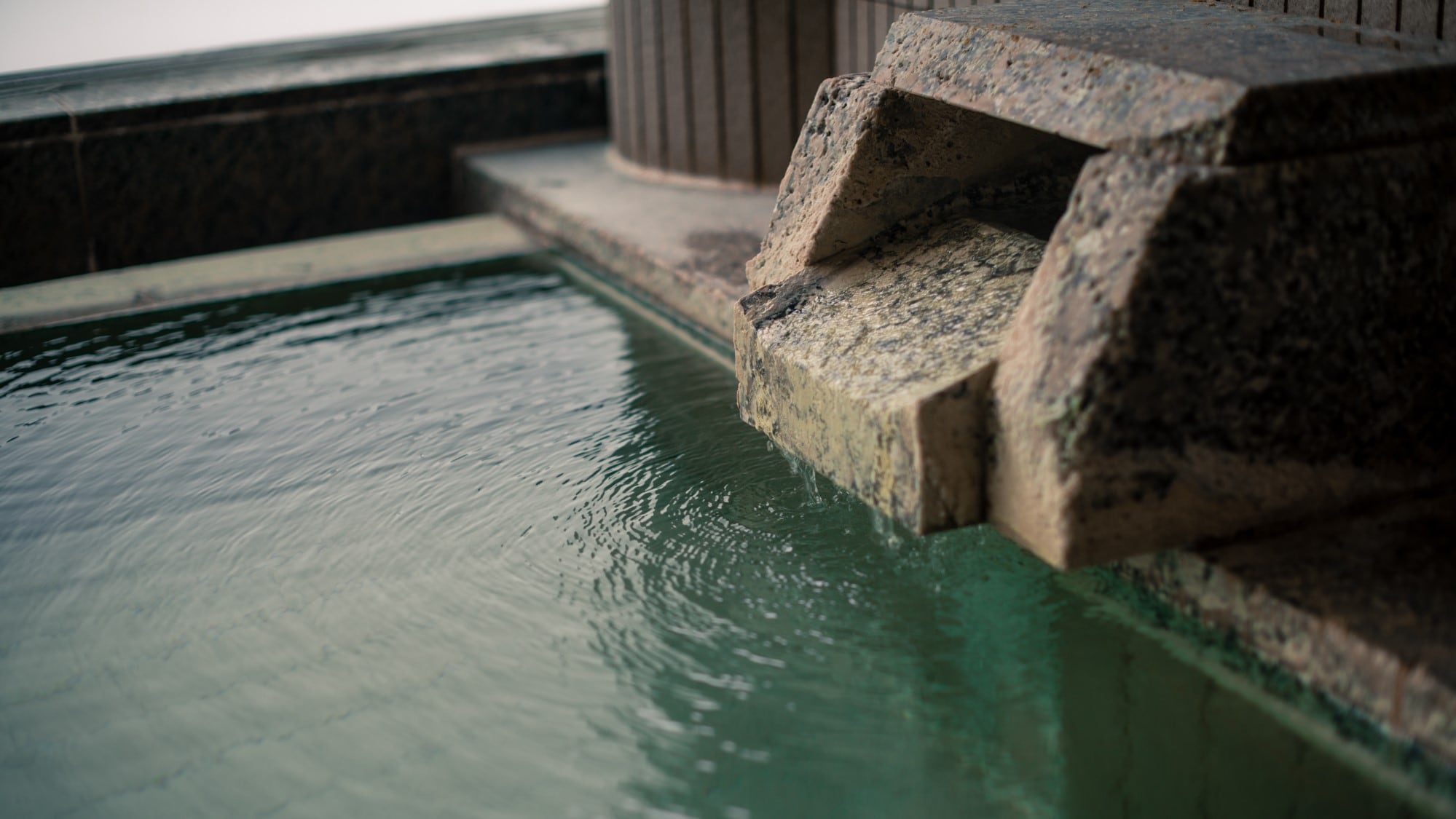 [Zao Onsen] Large communal bath "SPA Yuri" A hot spring with a strong acid sulfur spring that has an excellent skin-beautifying effect.