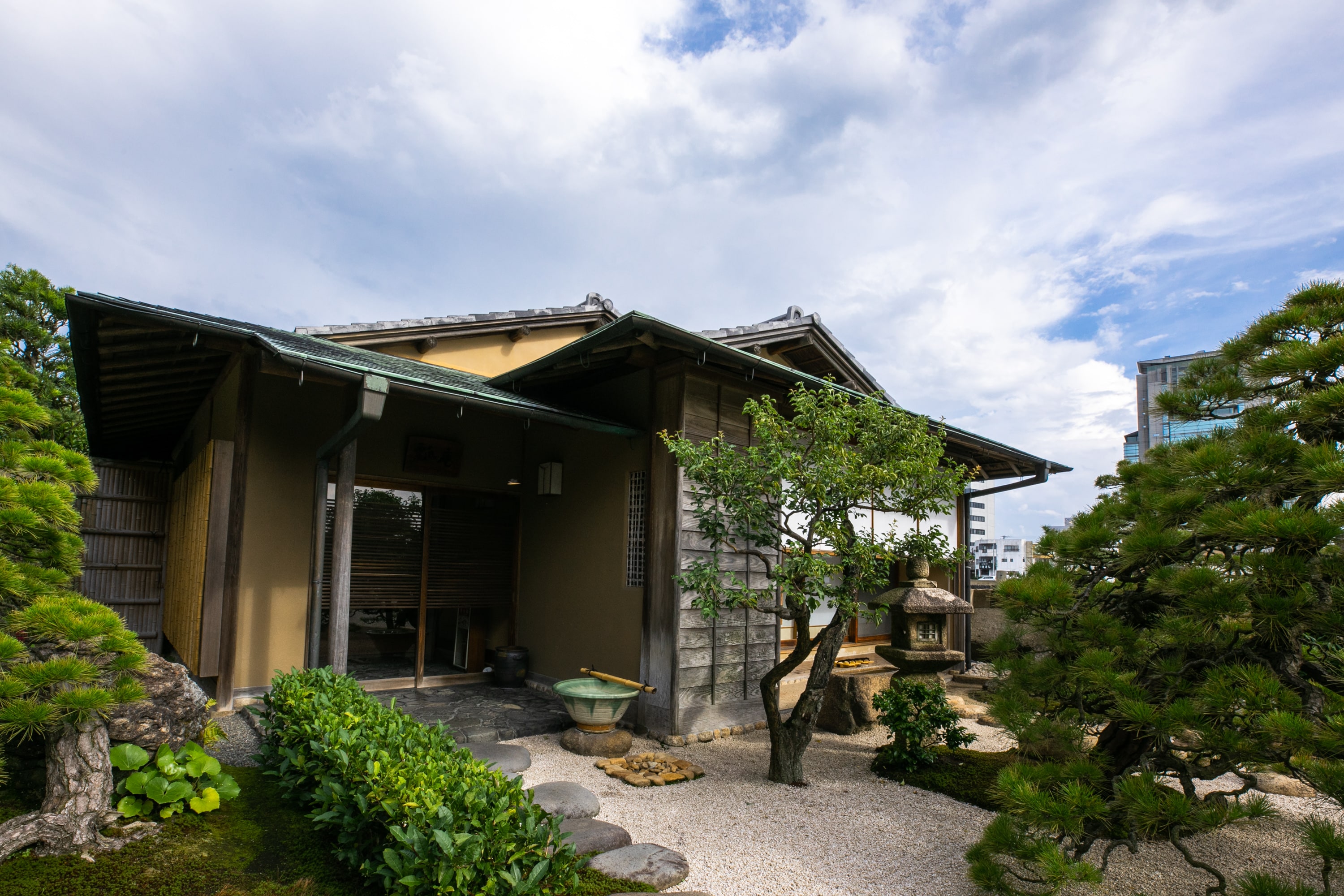 Separate Japanese-style room "Hyoan"