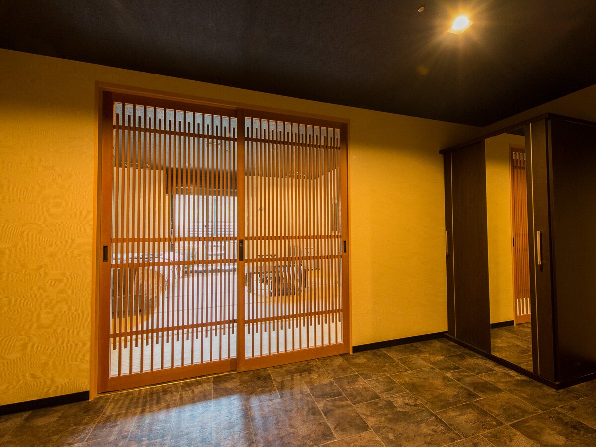 [Wamirei Jr. Suite] 40 square meters + private terrace 8 square meters, Shigaraki ware open-air bath