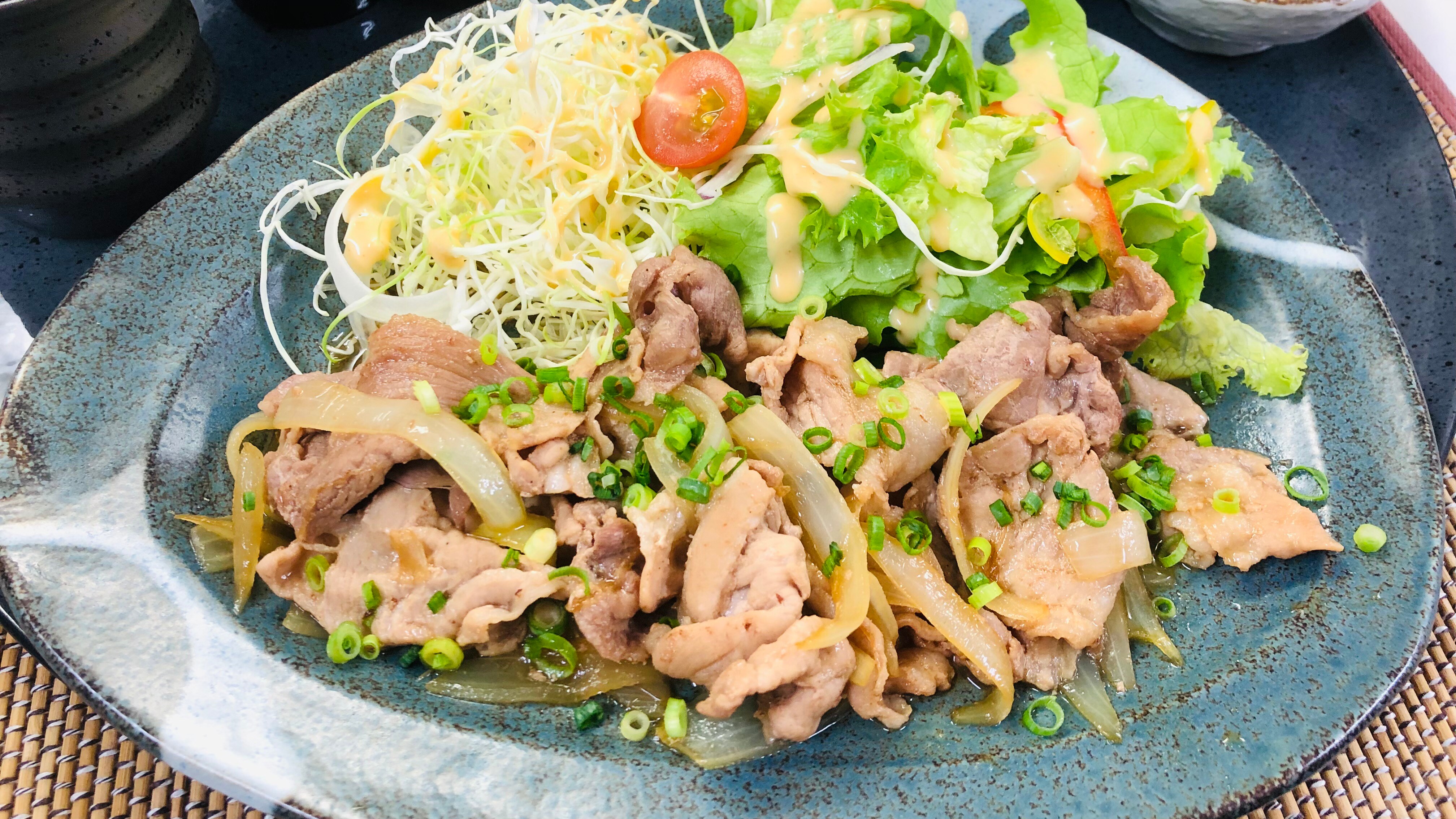 Dinner Restaurant: Ginger Pork Set Meal, Hanahanatei, 17:00-21:30 (last orders at 21:00)