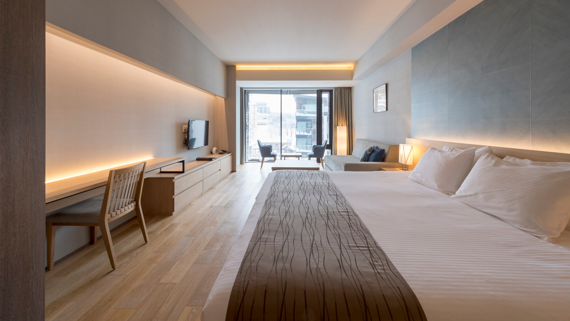 [Studio] Đây là một không gian sáng sủa với cửa sổ lớn ấn tượng mà bạn có thể nhìn thấy ngay trước mặt khi bước vào phòng.