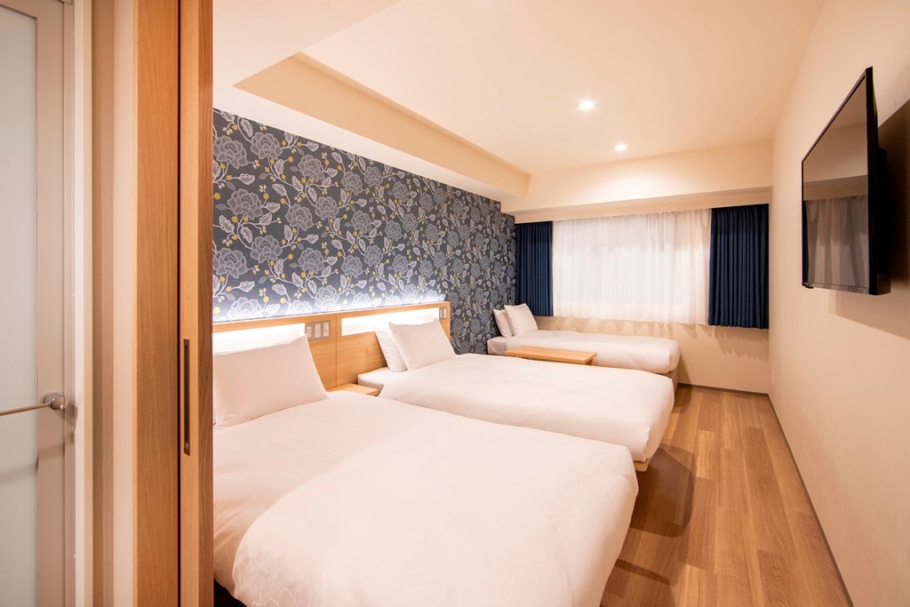 Standard Twin with Extra Bed
