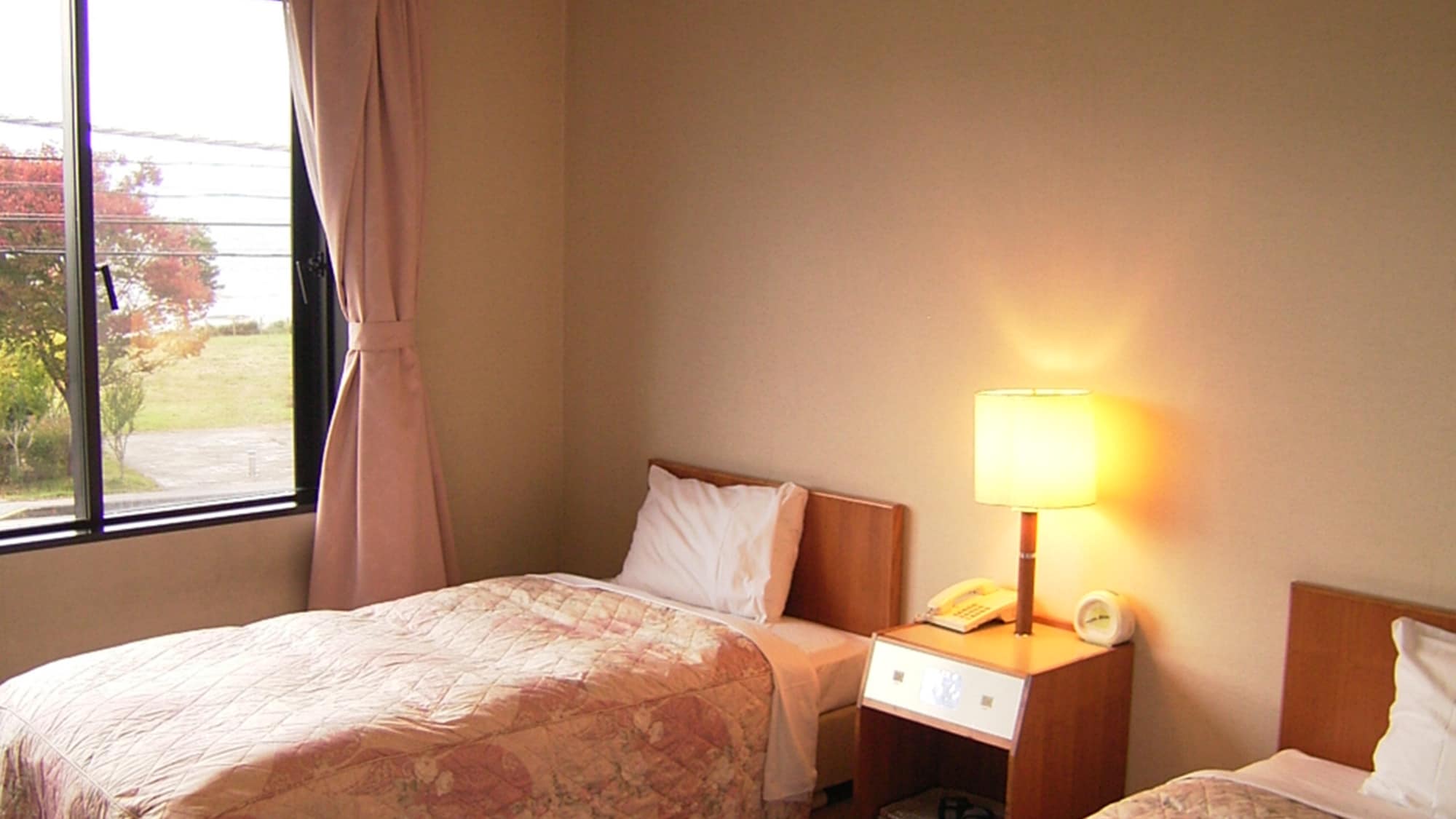 * Room example (twin)