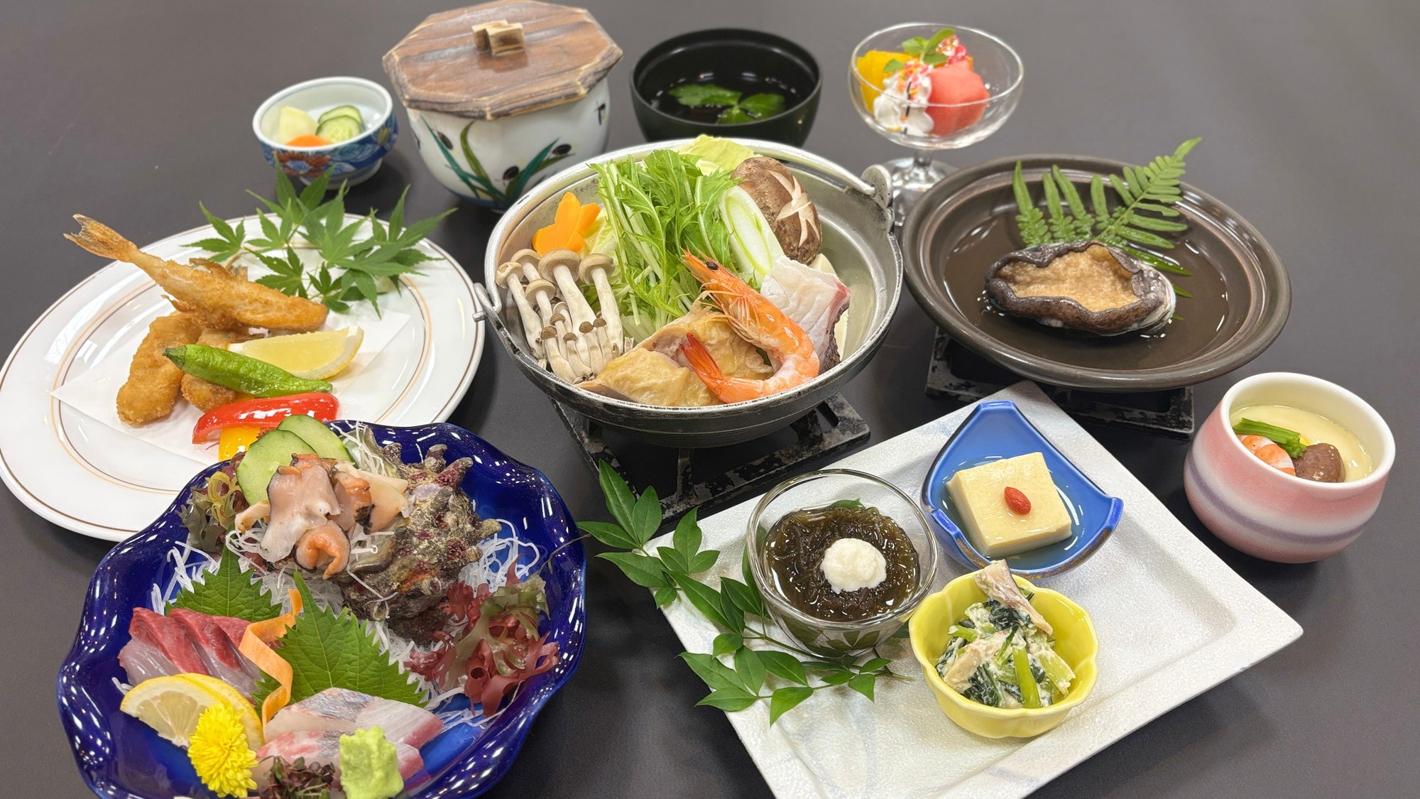 Miyabi Kaiseki | A refined meal featuring the colorful bounty of the season.