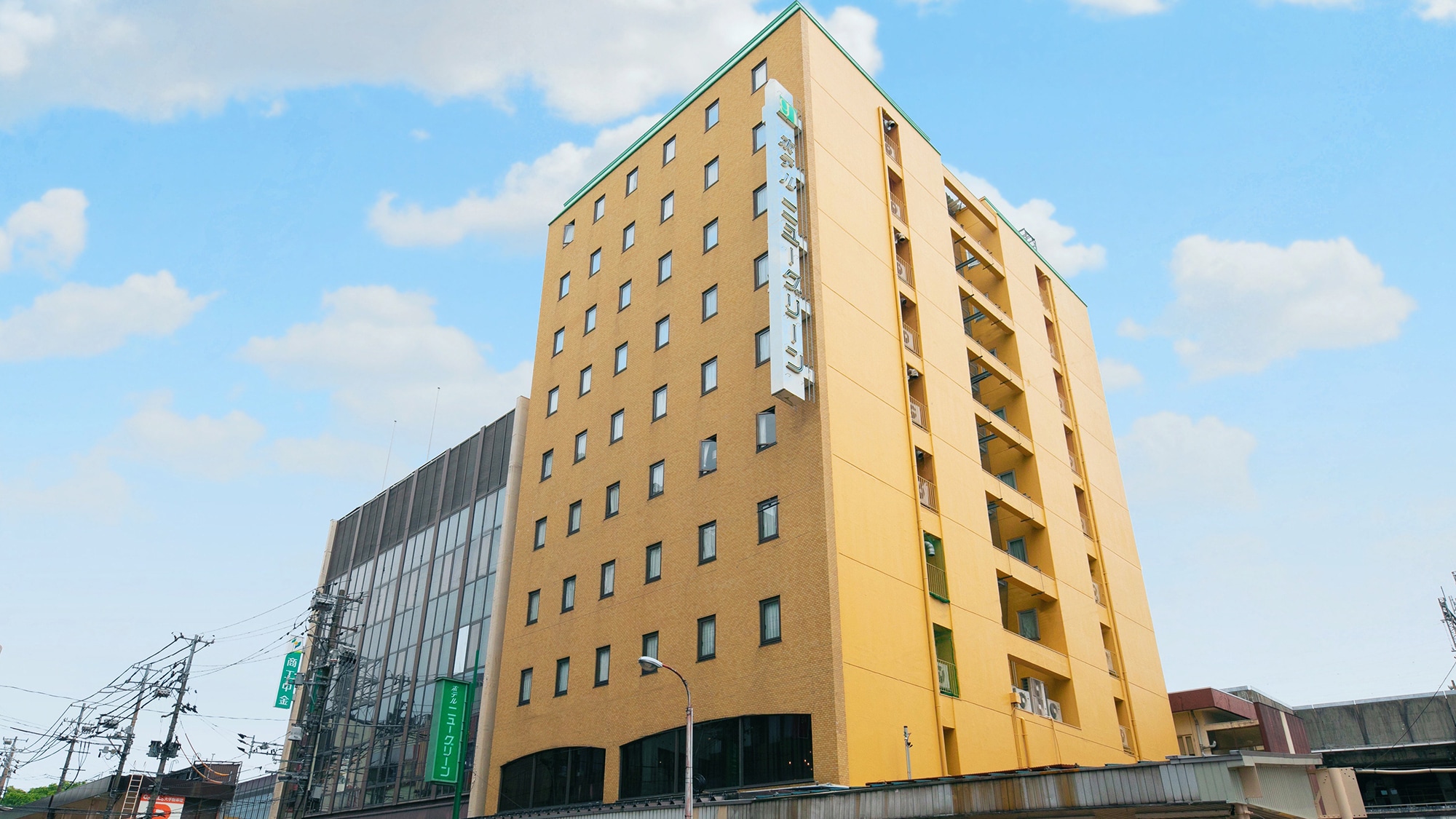 ■Hotel New Green■Easy access, just a minute's walk from the main exit of Nagaoka Station. Recommended as a base for business or leisure.
