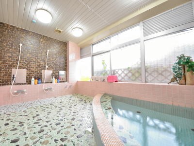 Women's bath