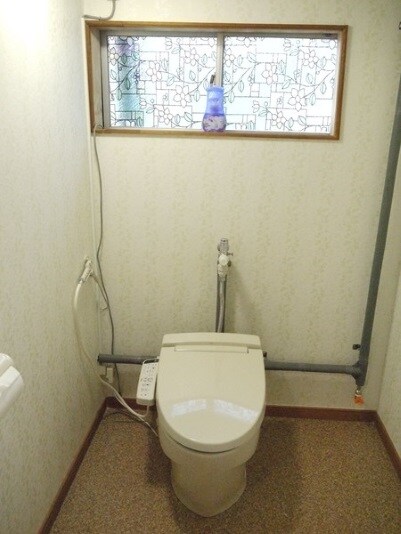 toilet