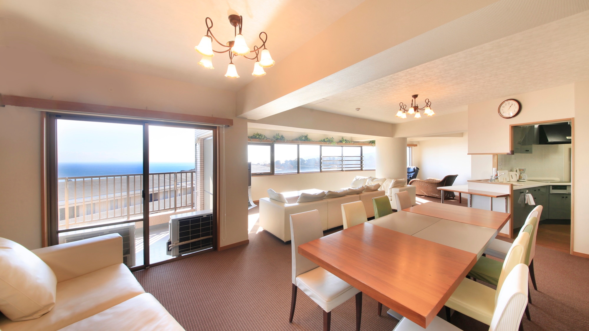 [Grand Room Example] A 3LDK, Japanese-Western style room that can accommodate up to 8 people.