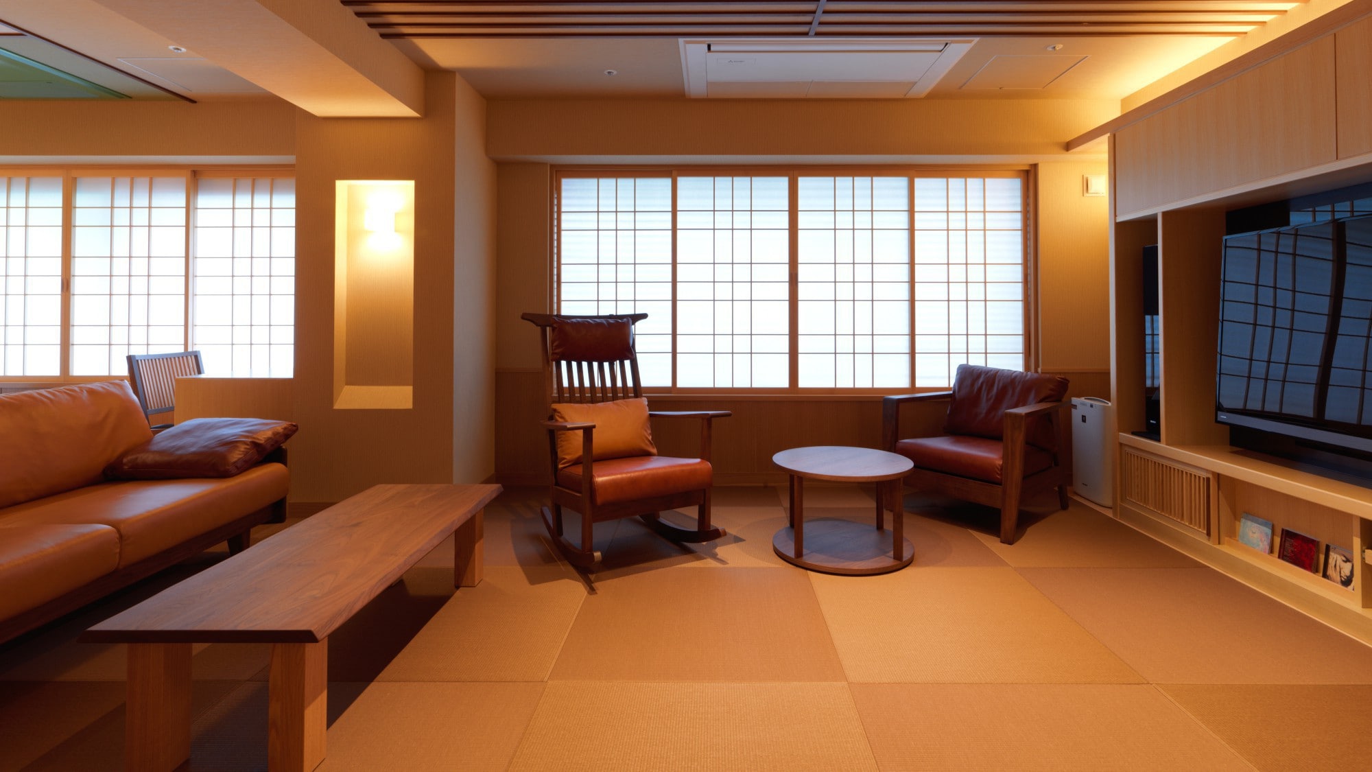 [Main building/Komorebi] DX Japanese-Western room with jet bath/Large sofa available on the tatami floor *Image