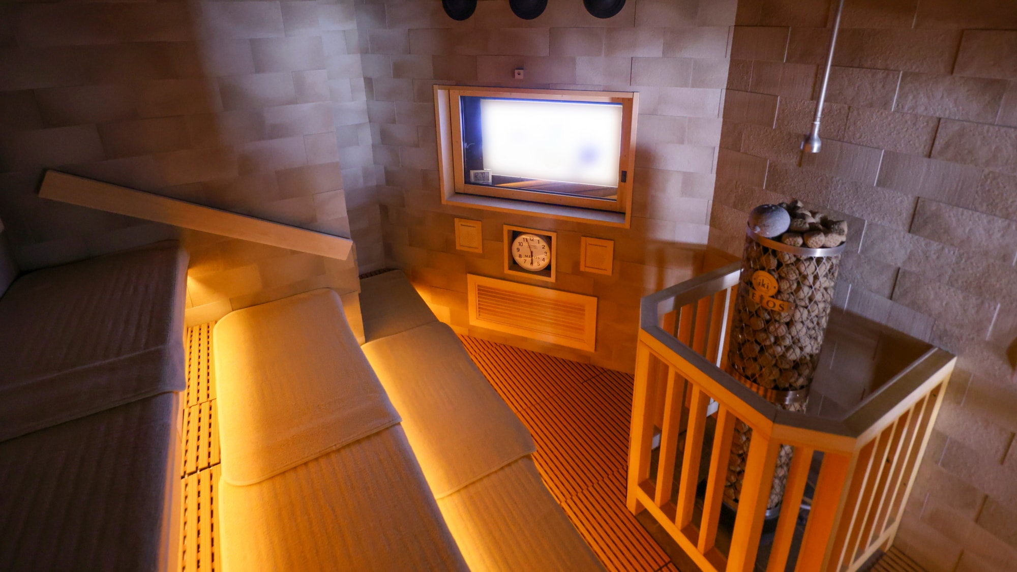 [Men] Auto-louver high-temperature sauna (Auto-louver once every 20 minutes, room temperature: 90°C or higher)