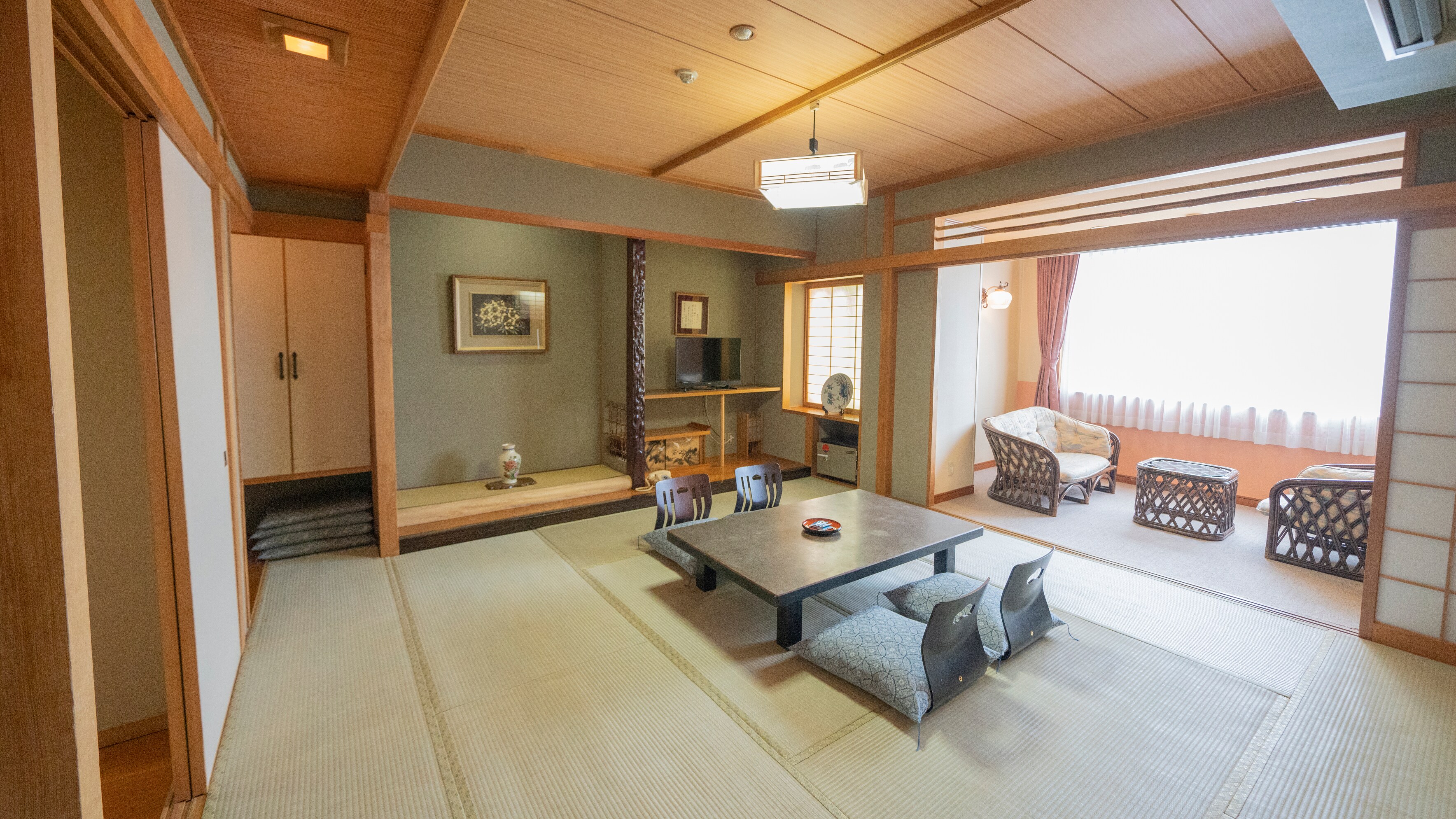 [ห้องพัก] ห้องกึ่งพิเศษ