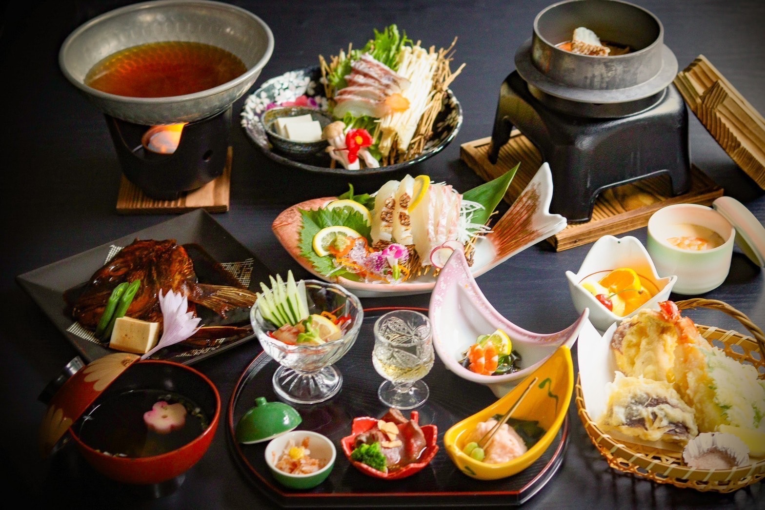 Kaiseki course full of local cuisine and sea bream