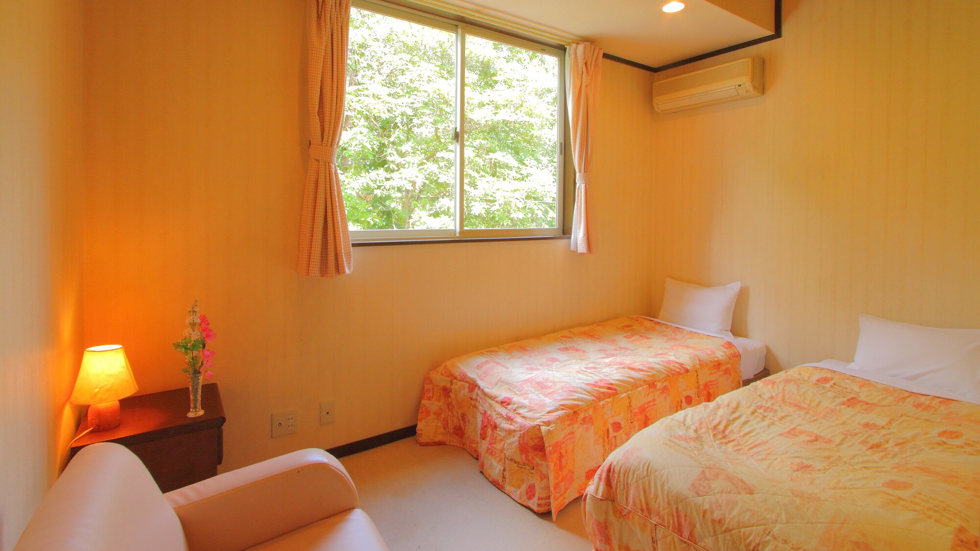 Western-style room example