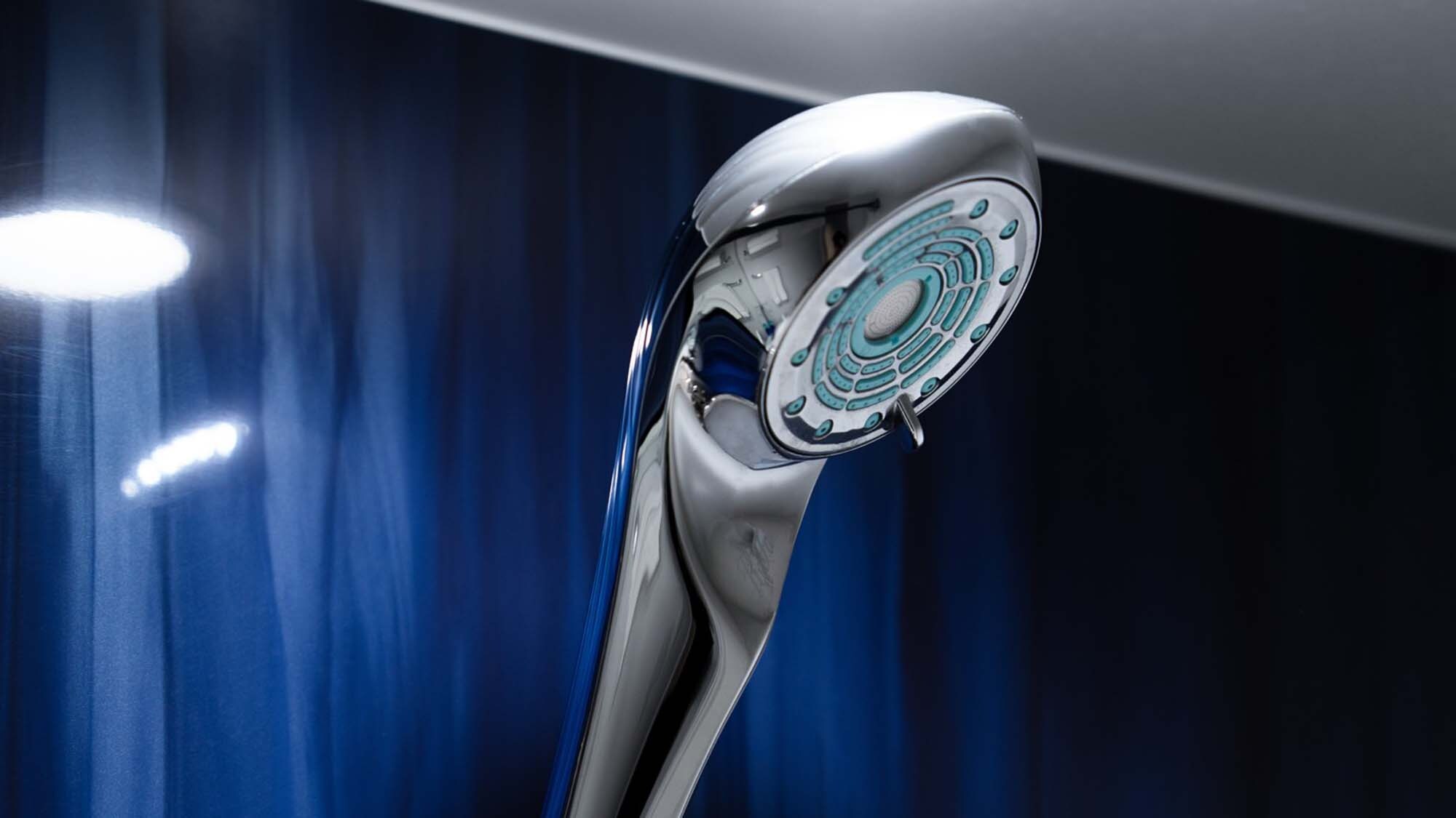 The showerheads in the Modalette on the 3rd floor are ReFa products.