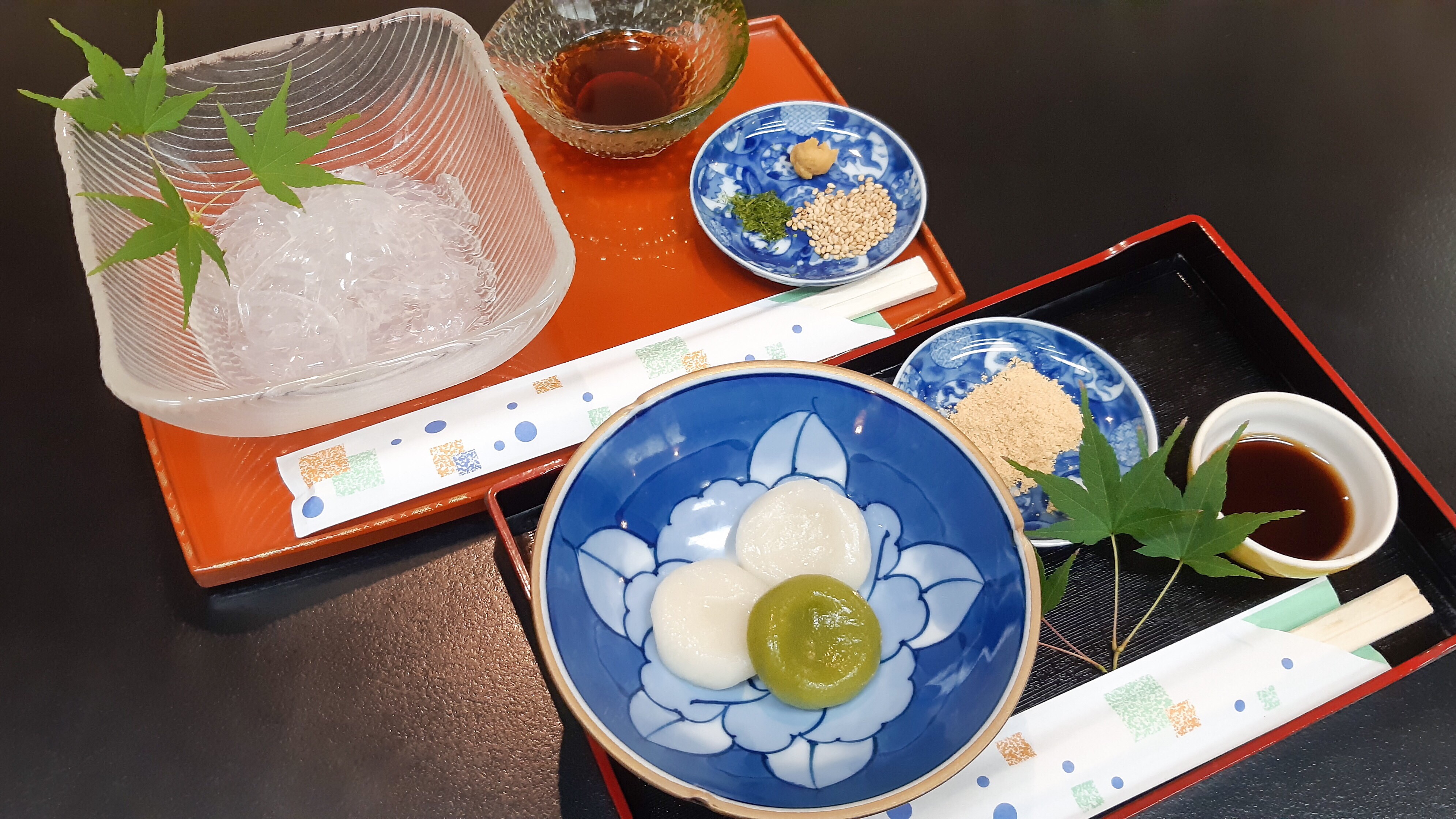 Free homemade <Amakusa Tokoroten from Nishiizu> and <Shiratama Kinako Brown Sugar Dumplings>
