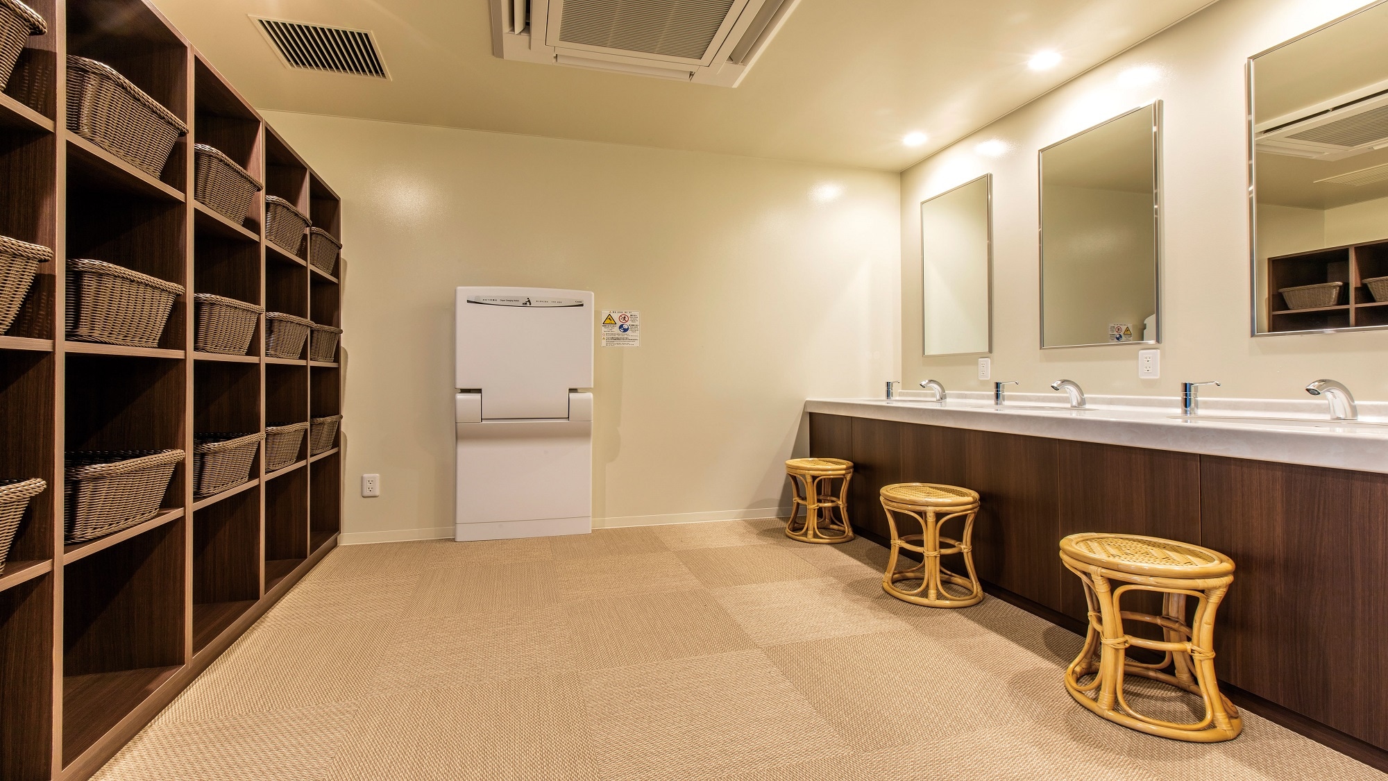 ＜Annex＞Yuhi no Yu *Changing room