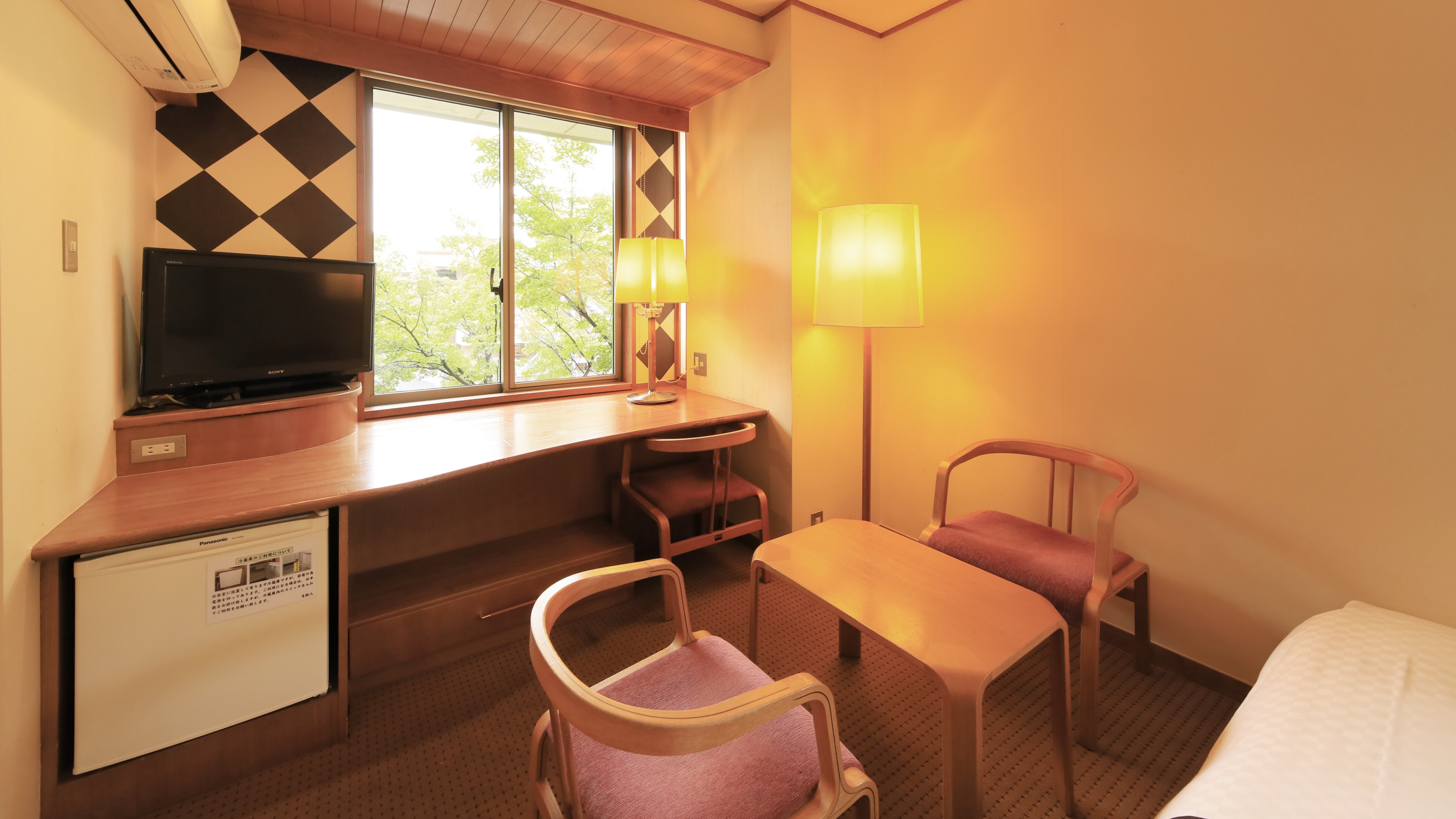 ■ [低樓層] 雙床房/25平方公尺（無景觀）