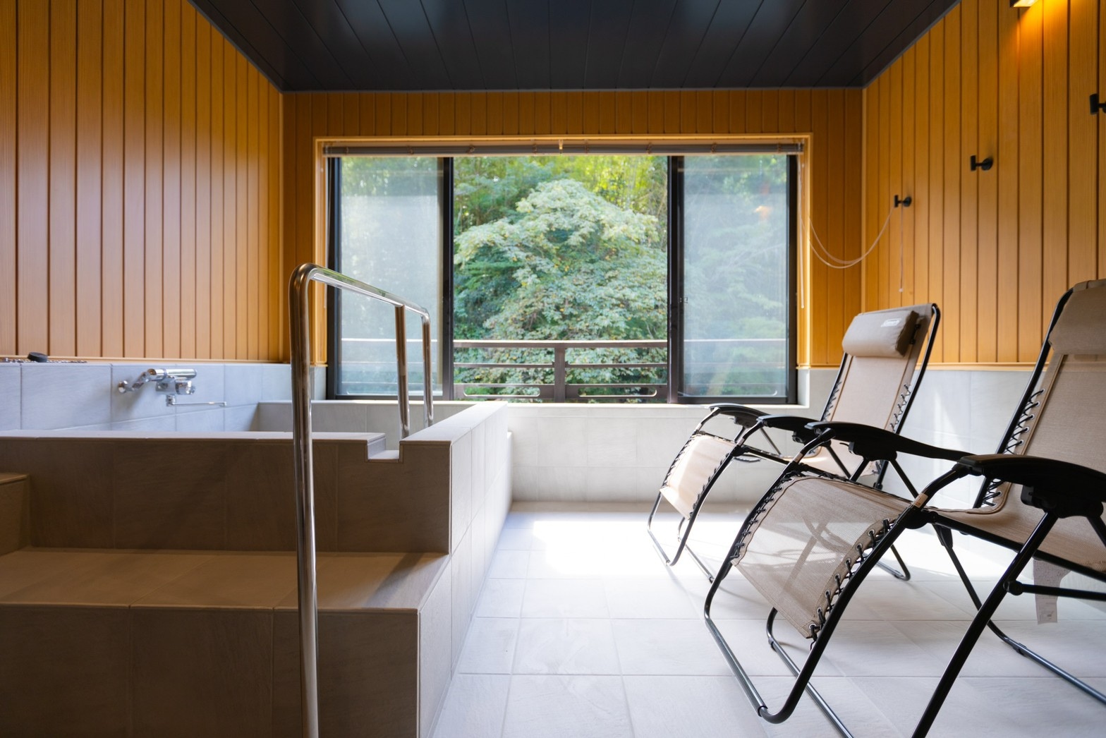 Special room with sauna "Sakura" outdoor air bath space and bathtub