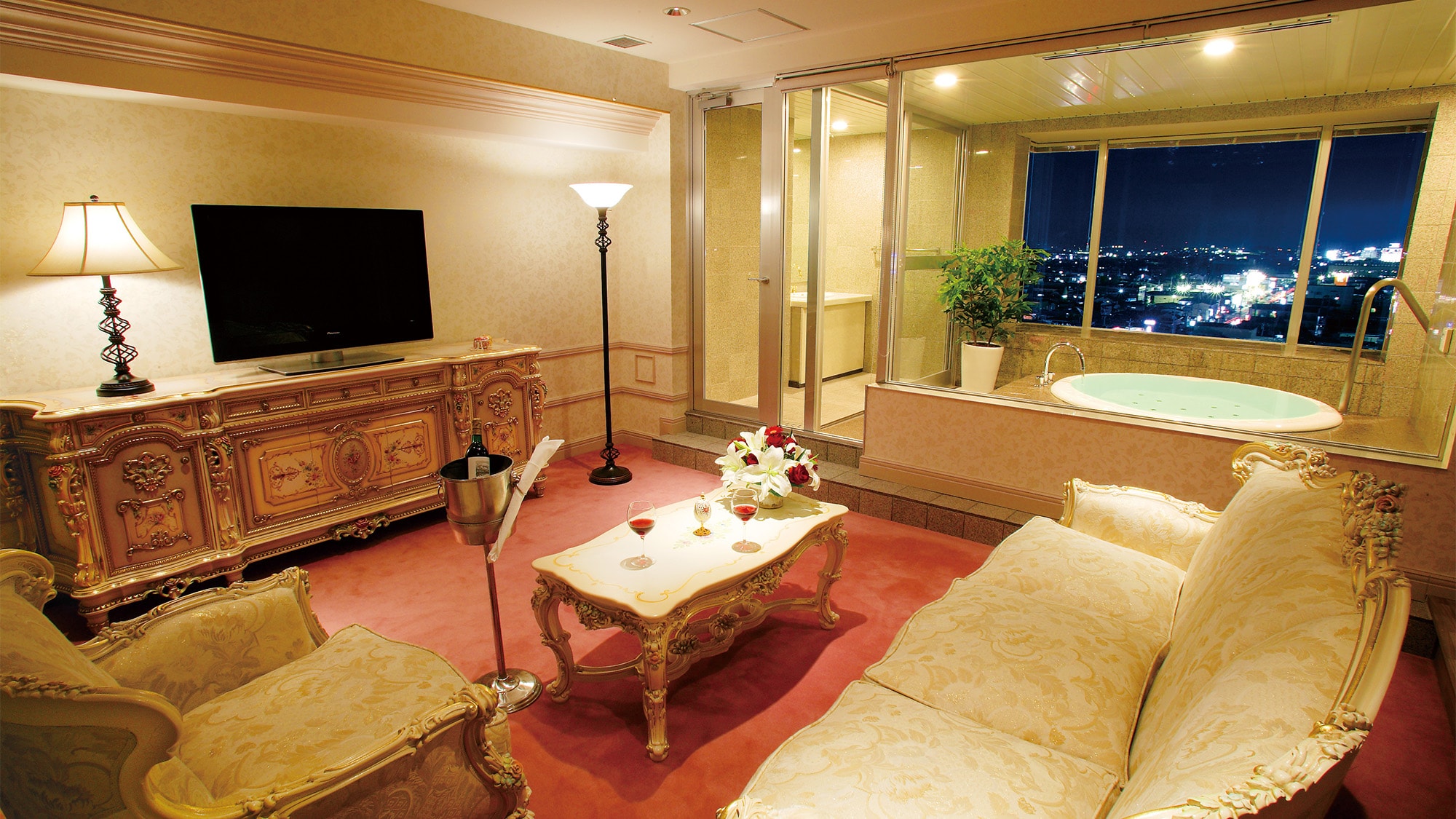 【豪華房】帶按摩浴缸的日西合璧式客房
