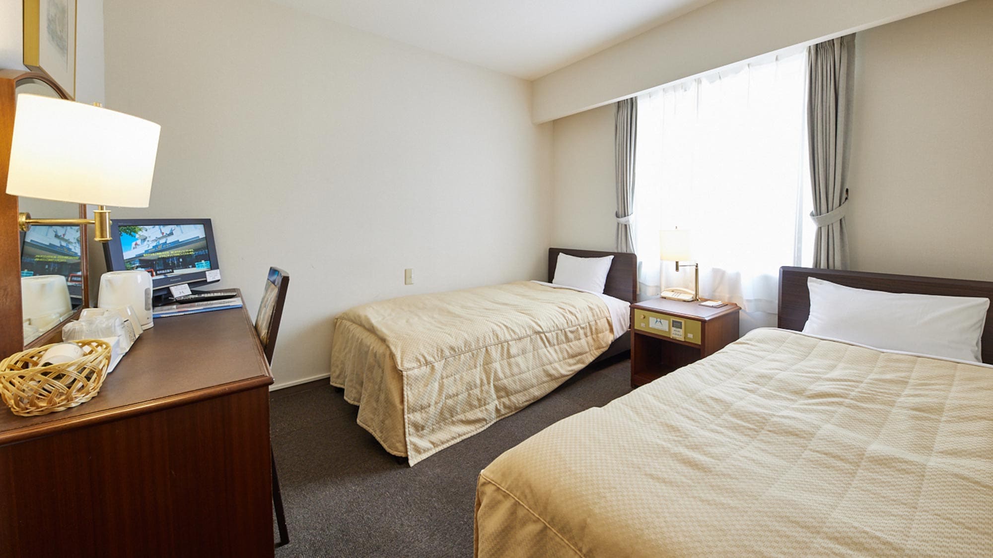 ・[Twin C Room] Enjoy a comfortable stay in a functional room