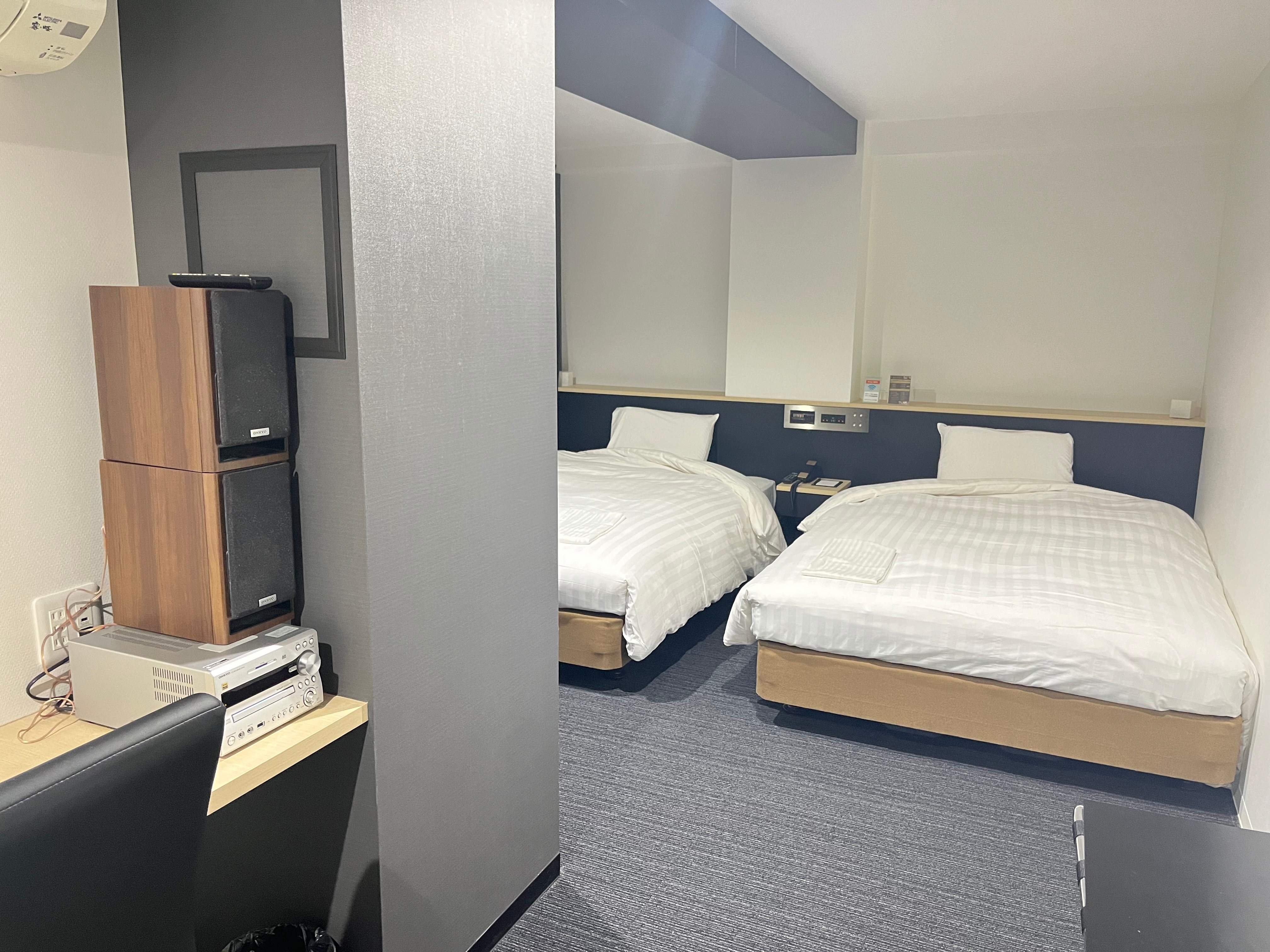 Kamar kembar sayap baru