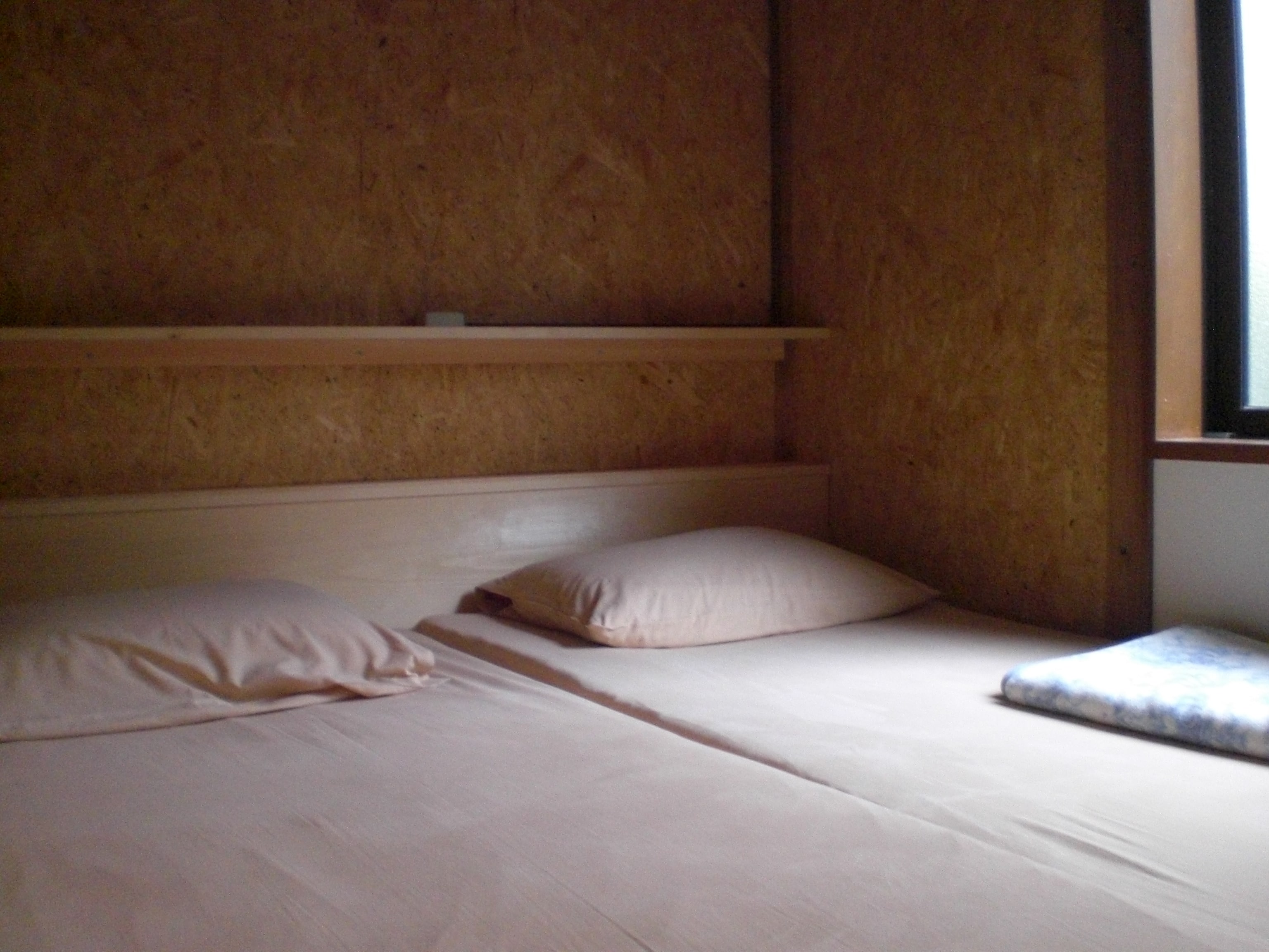 Kamar Standar Ganda