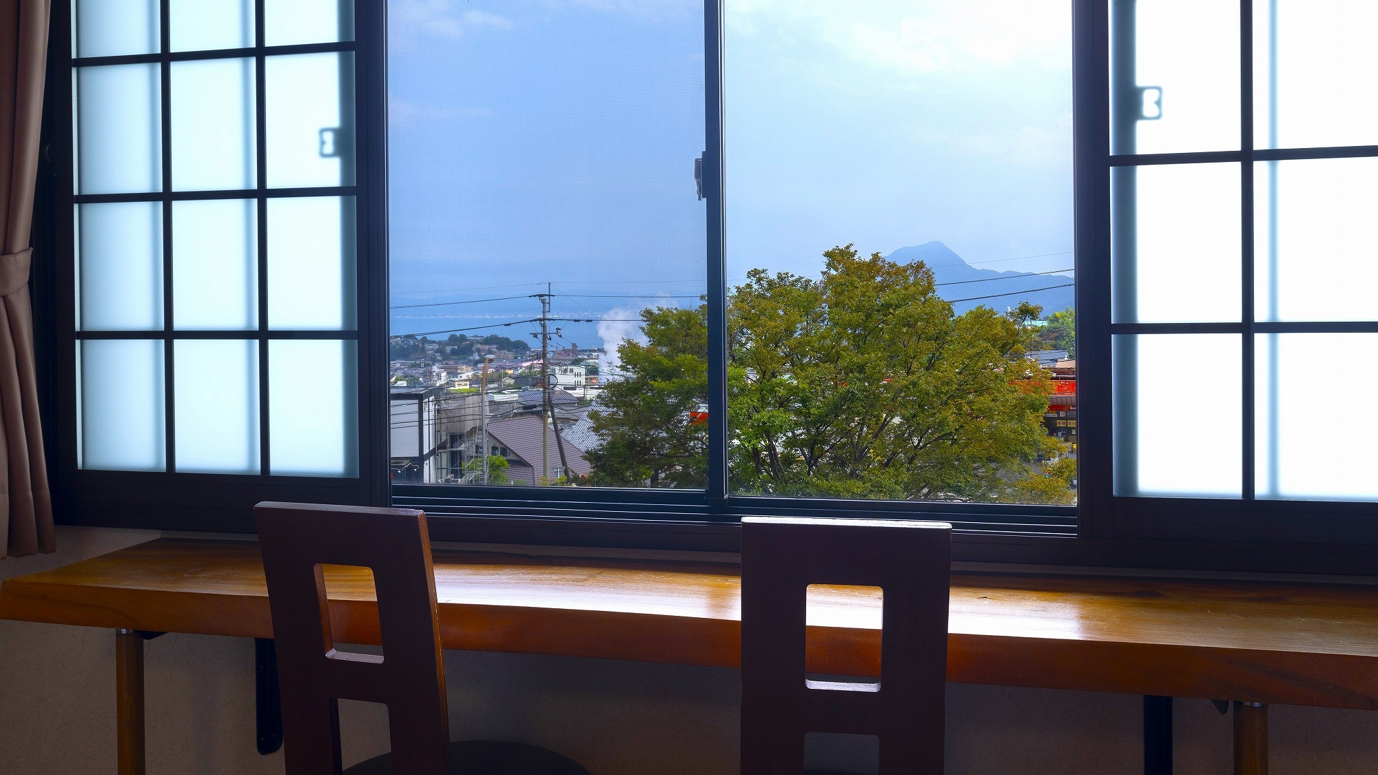 [Japanese-style room] View from the window *No bath