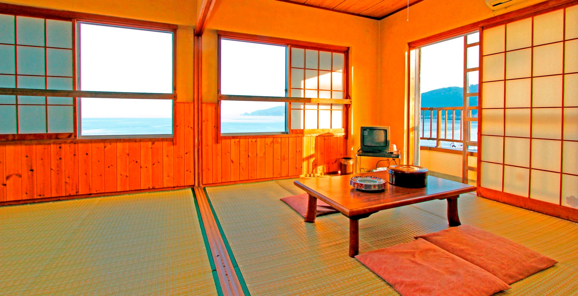 All guest rooms are simple Japanese-style rooms.