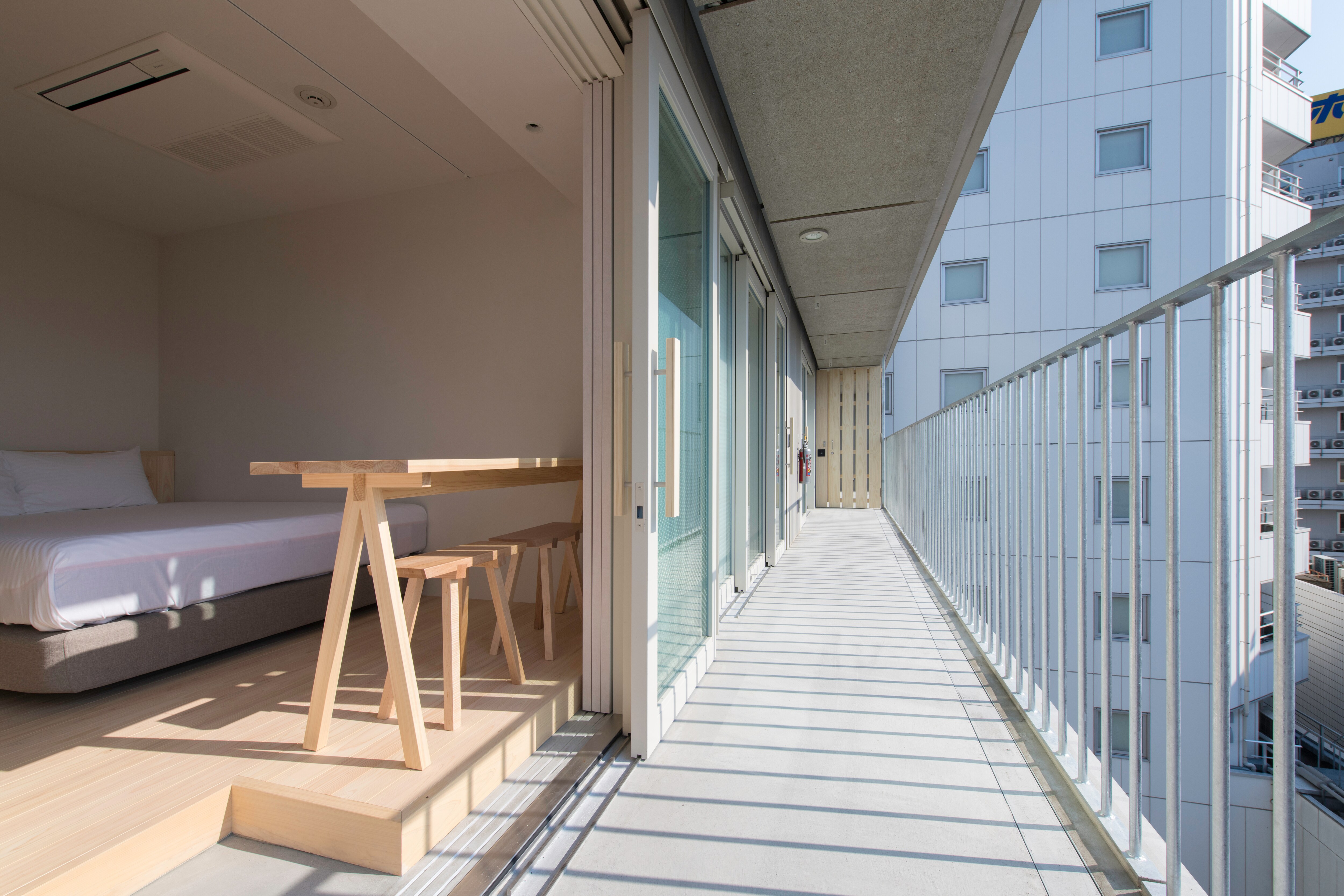 มีพื้นที่เปิดโล่งไร้ขอบเขตให้กับตัวคุณเอง เหมาะอย่างยิ่งไม่เพียงแต่สำหรับการท่องเที่ยวเท่านั้น แต่ยังเหมาะสำหรับการทำงานจากที่บ้านอีกด้วย