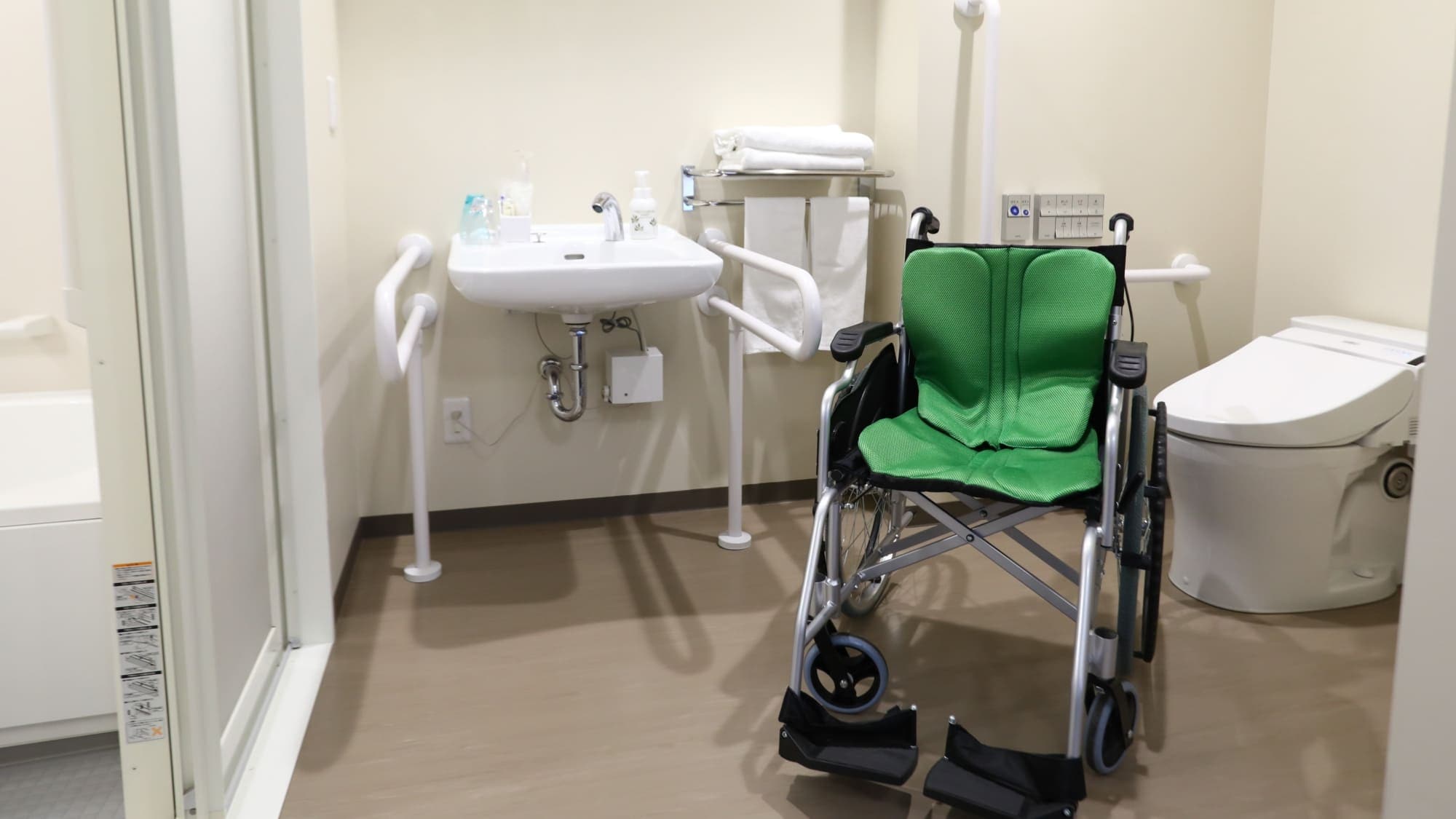 [所有房間禁煙]通用雙人床/床寬150厘米