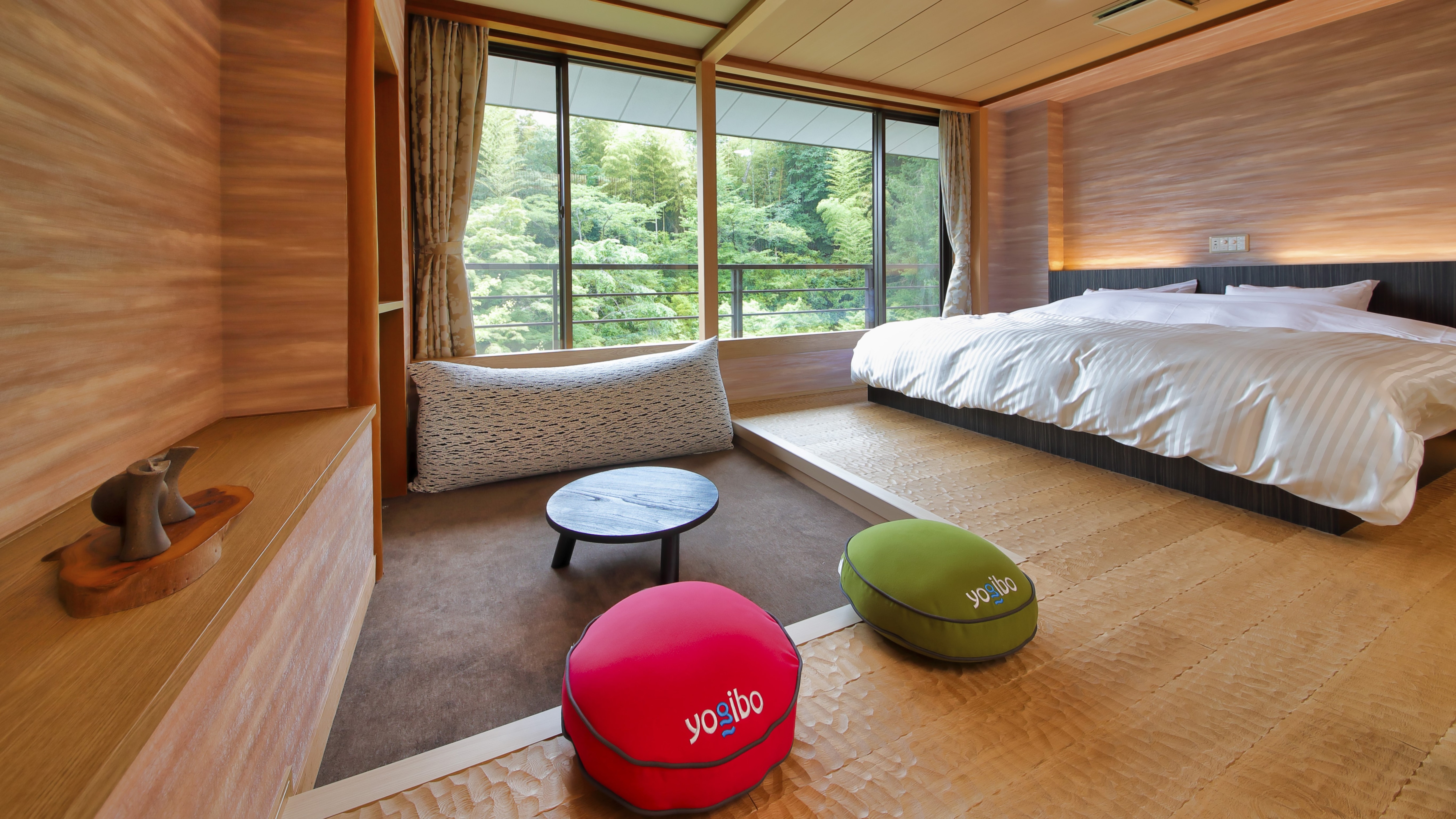 [Modern Japanese] Very popular! Relax at Yogibo♪ Enjoy forest bathing through the window◎