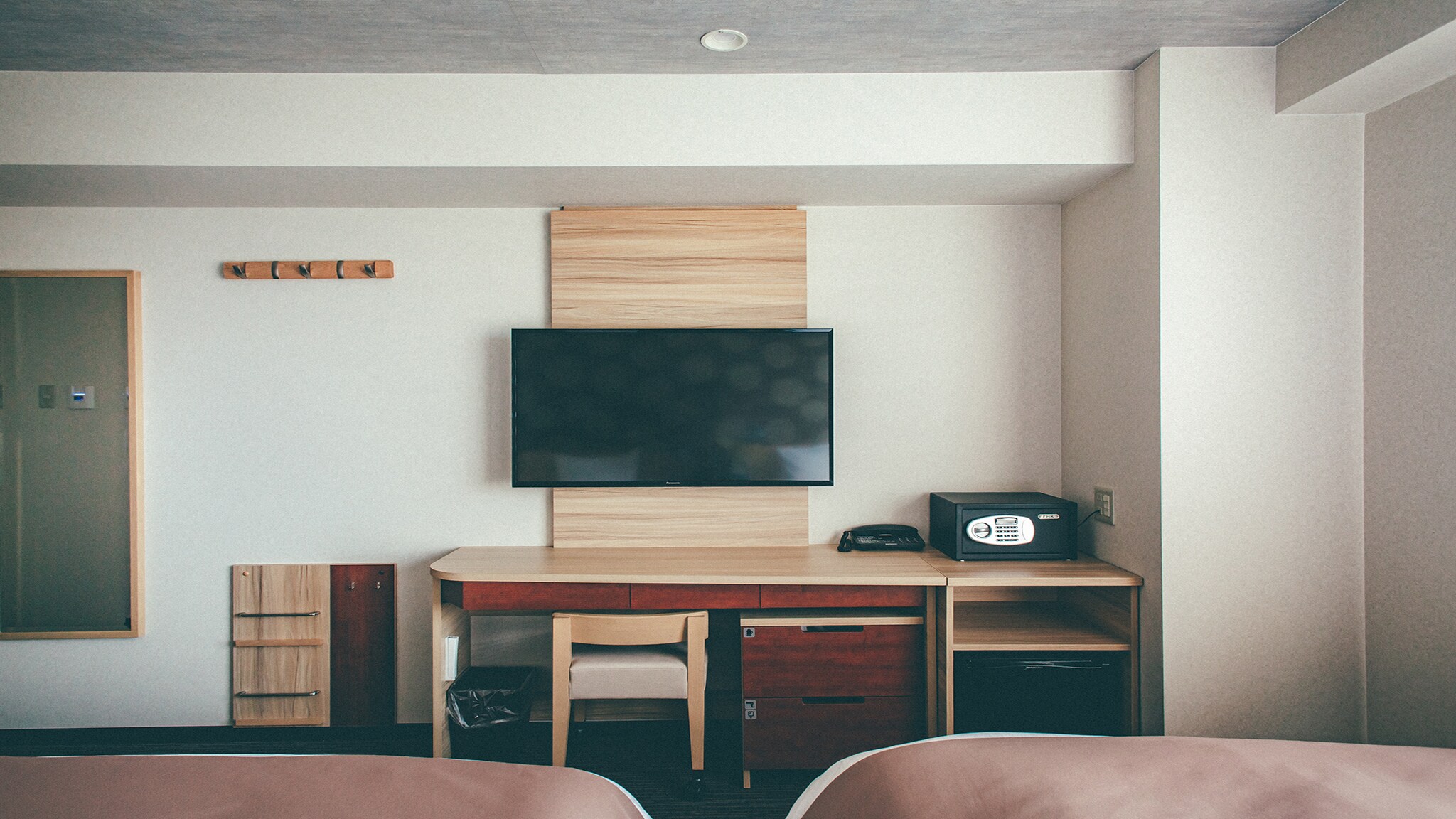 Superior Twin (Modern Western Room) All rooms are non-smoking