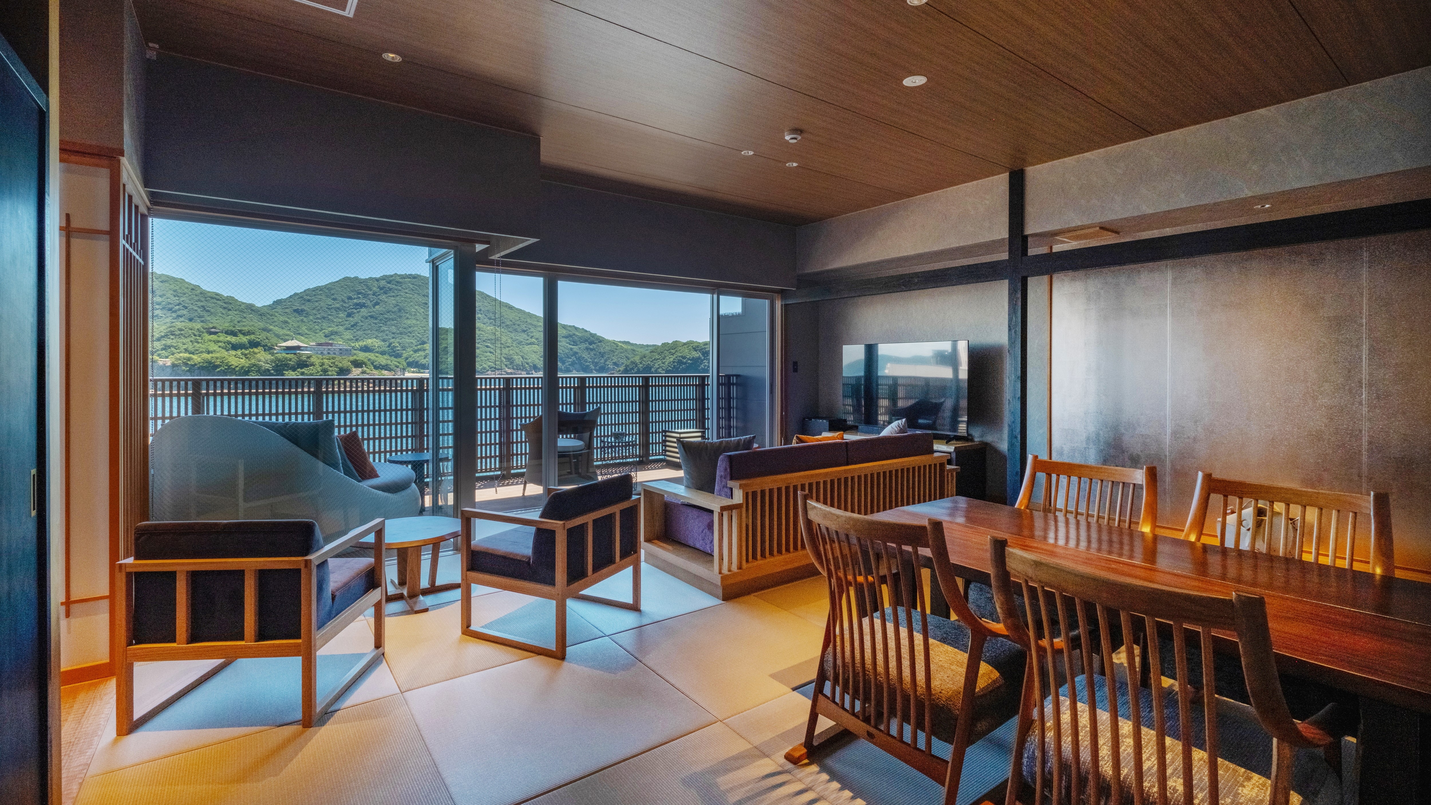 [Kamar Suite Atas]