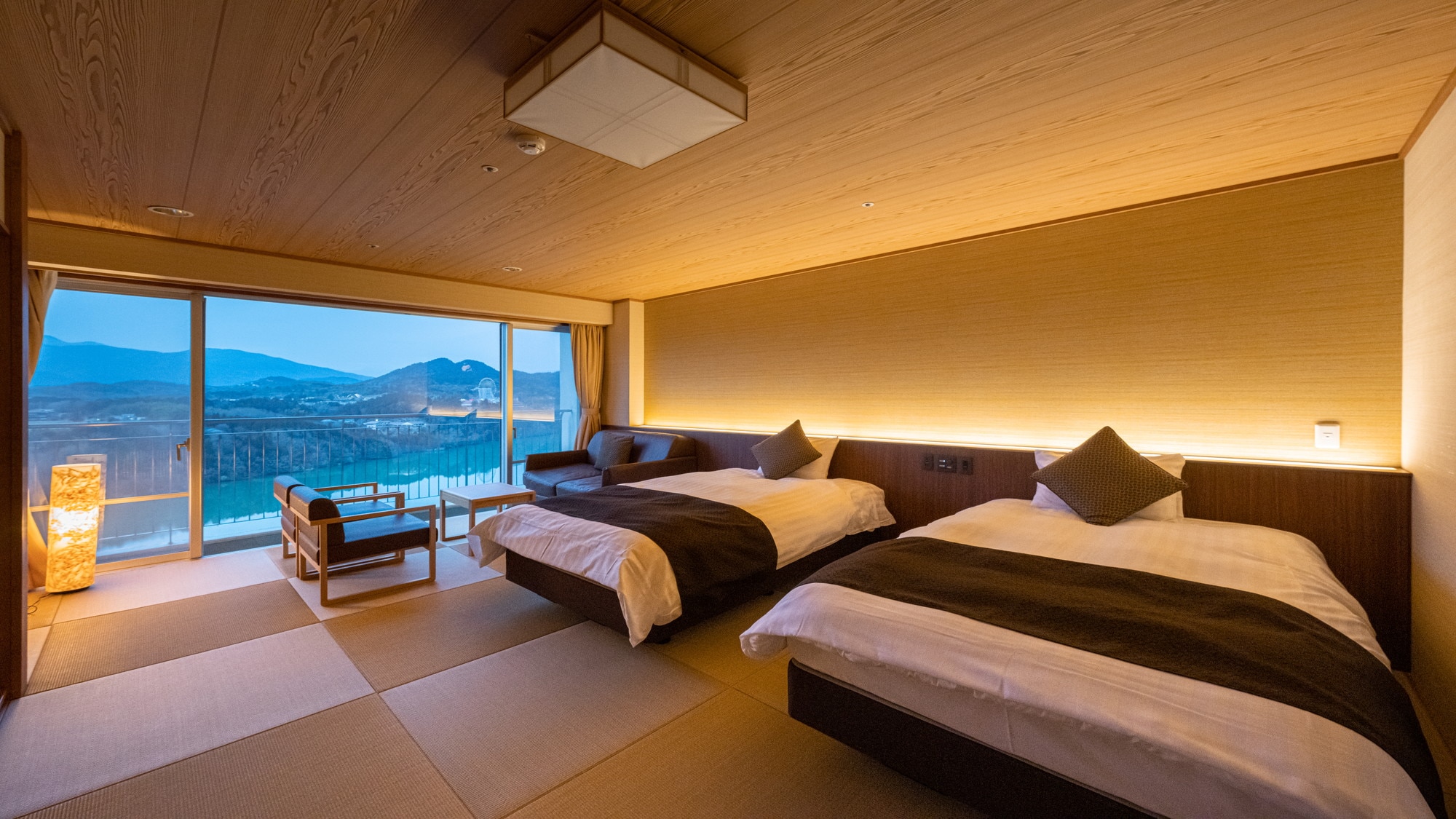 [Pemandangan Ngarai Ena] <Lantai atas>Kamar twin modern Jepang (35㎡)