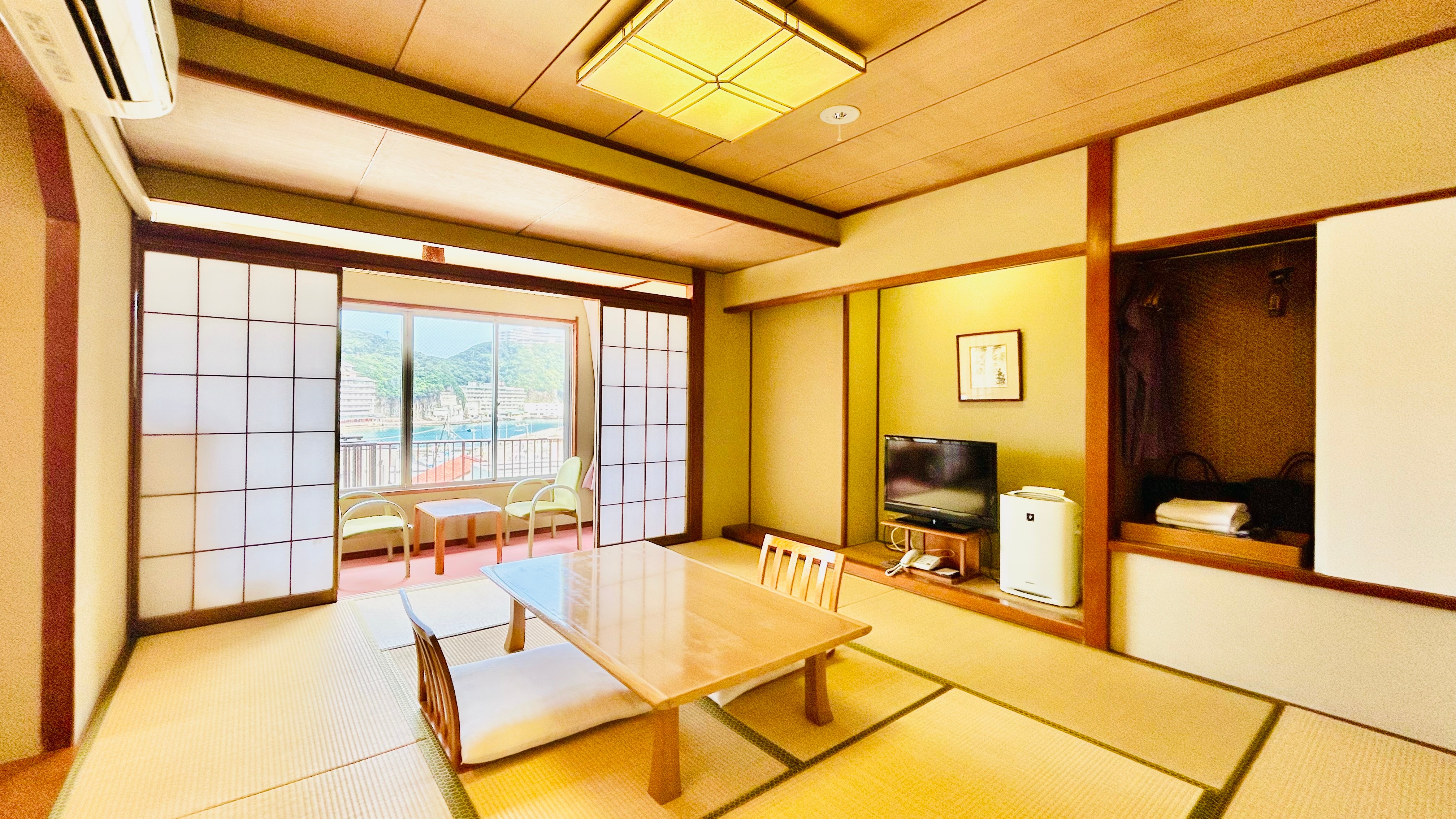[Non-smoking/Smoking] Japanese-style room 10 tatami mats