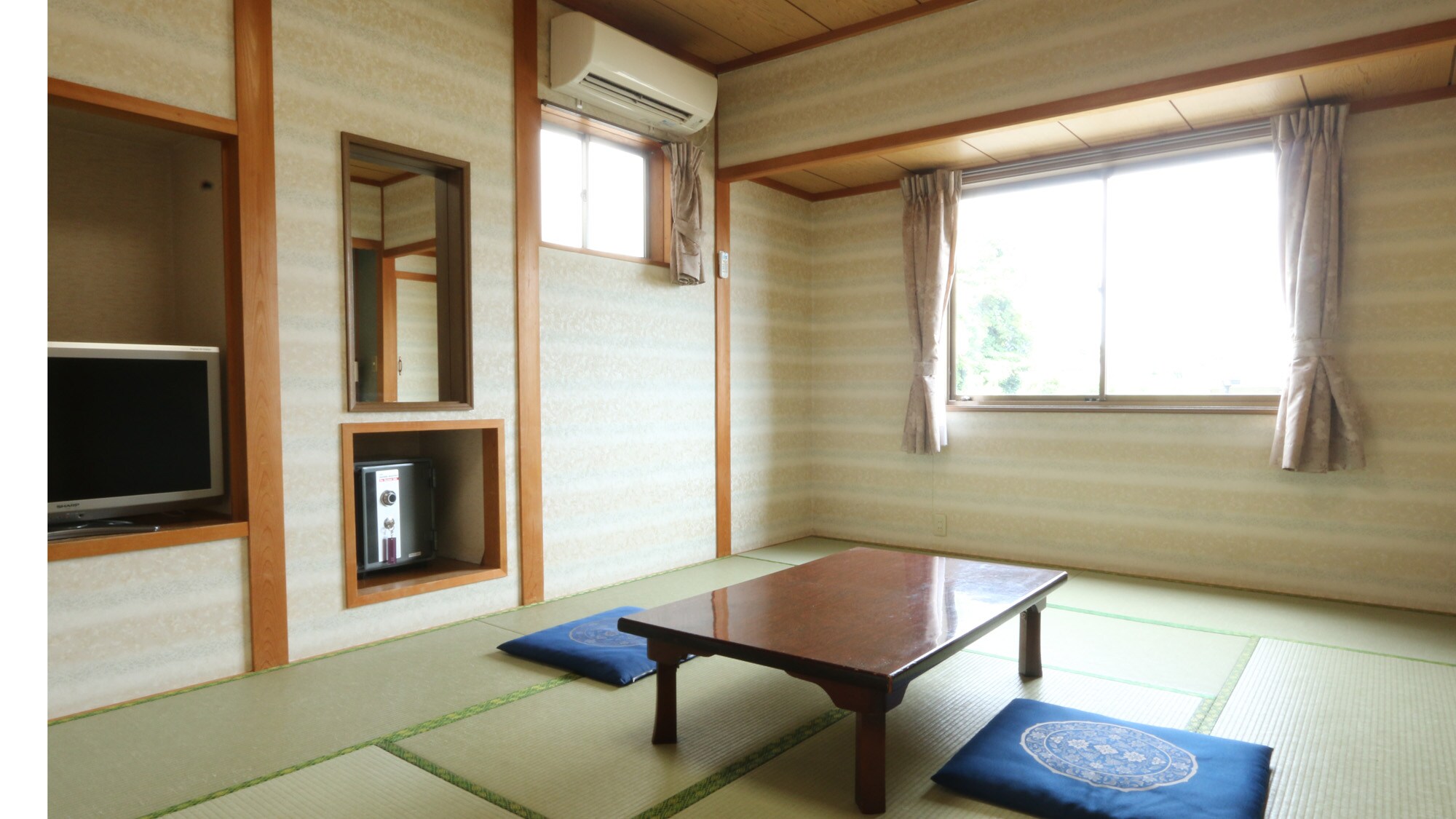 Contoh kamar tamu (Nagisa)