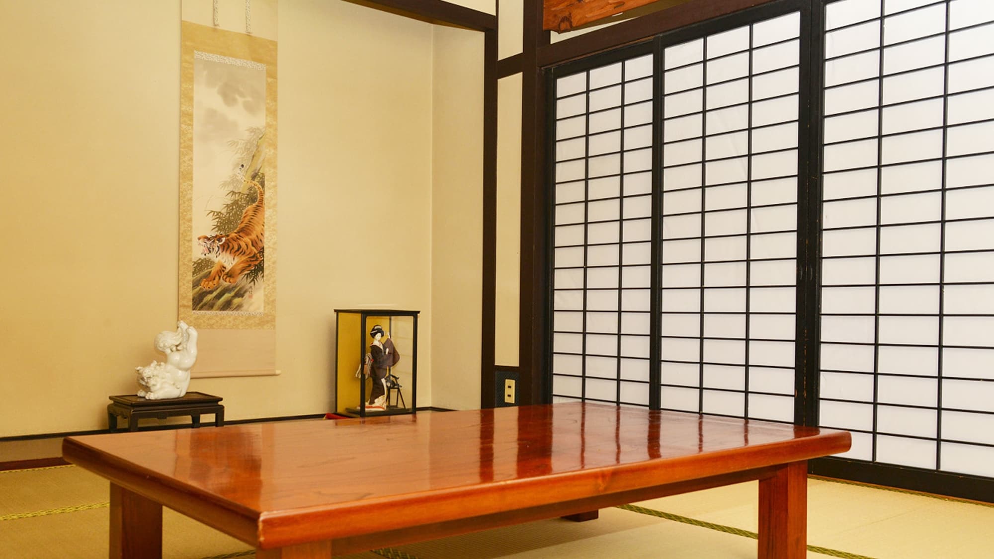 * [Example of guest room] Please relax in your room.