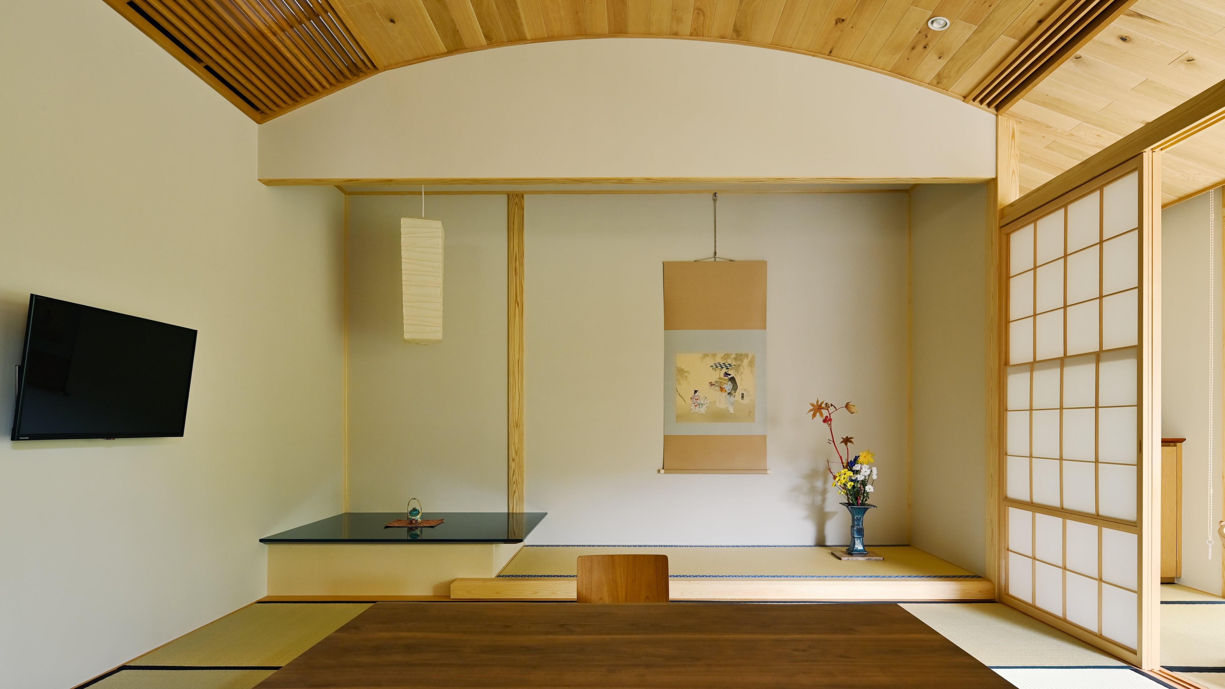 [Semi-special room (bed)] ◆Half open-air bath with hot spring ◆Honma 8 tatami mats + 6 tatami mats