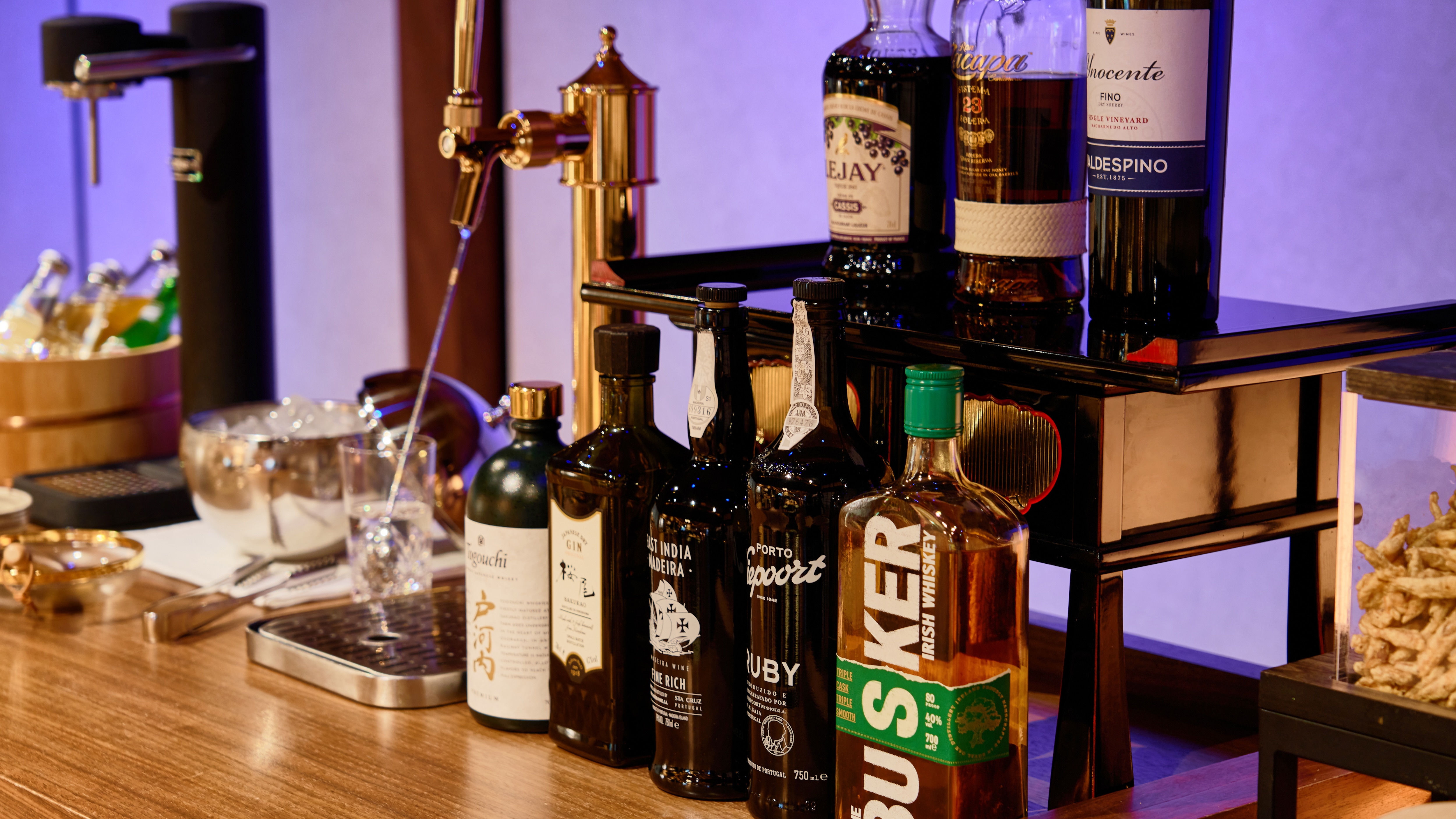 休息室提供各種飲品