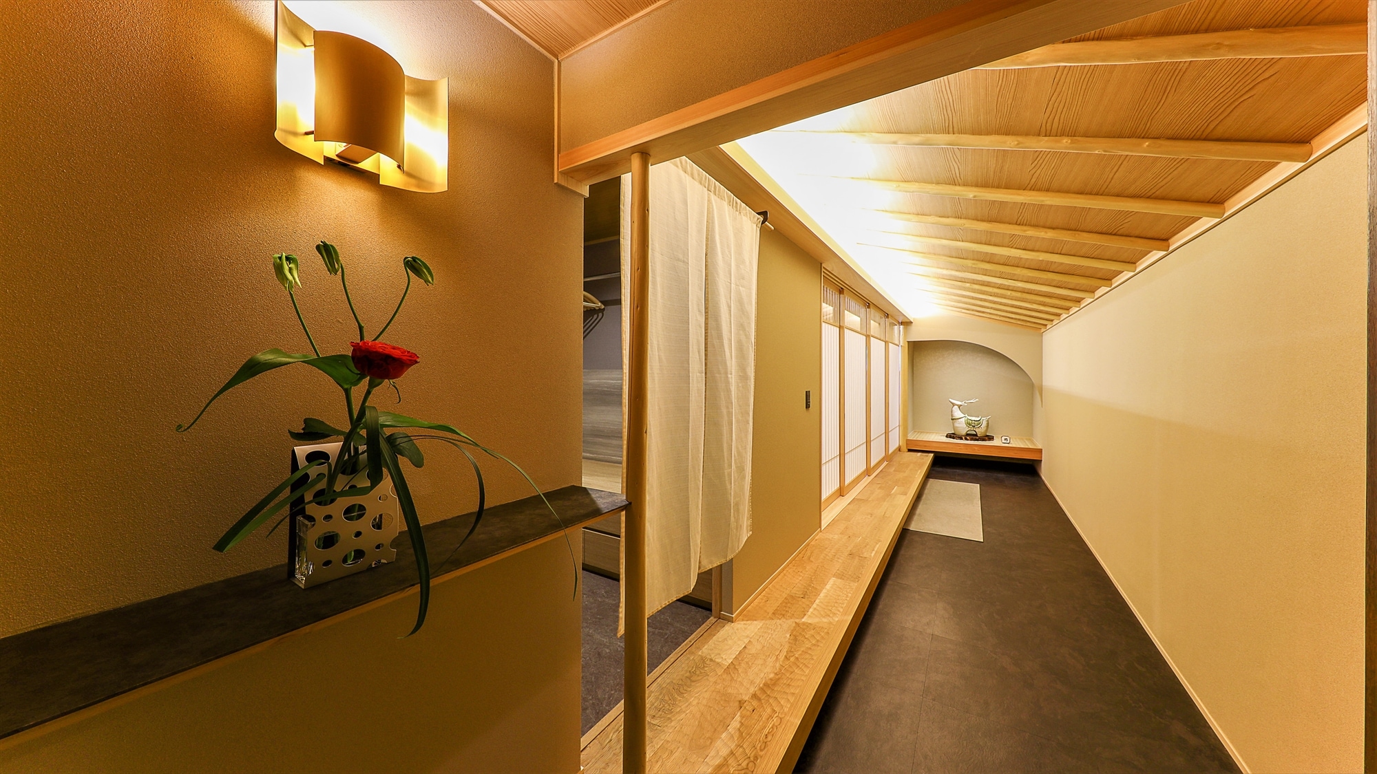 Room 302 "Shiraka"