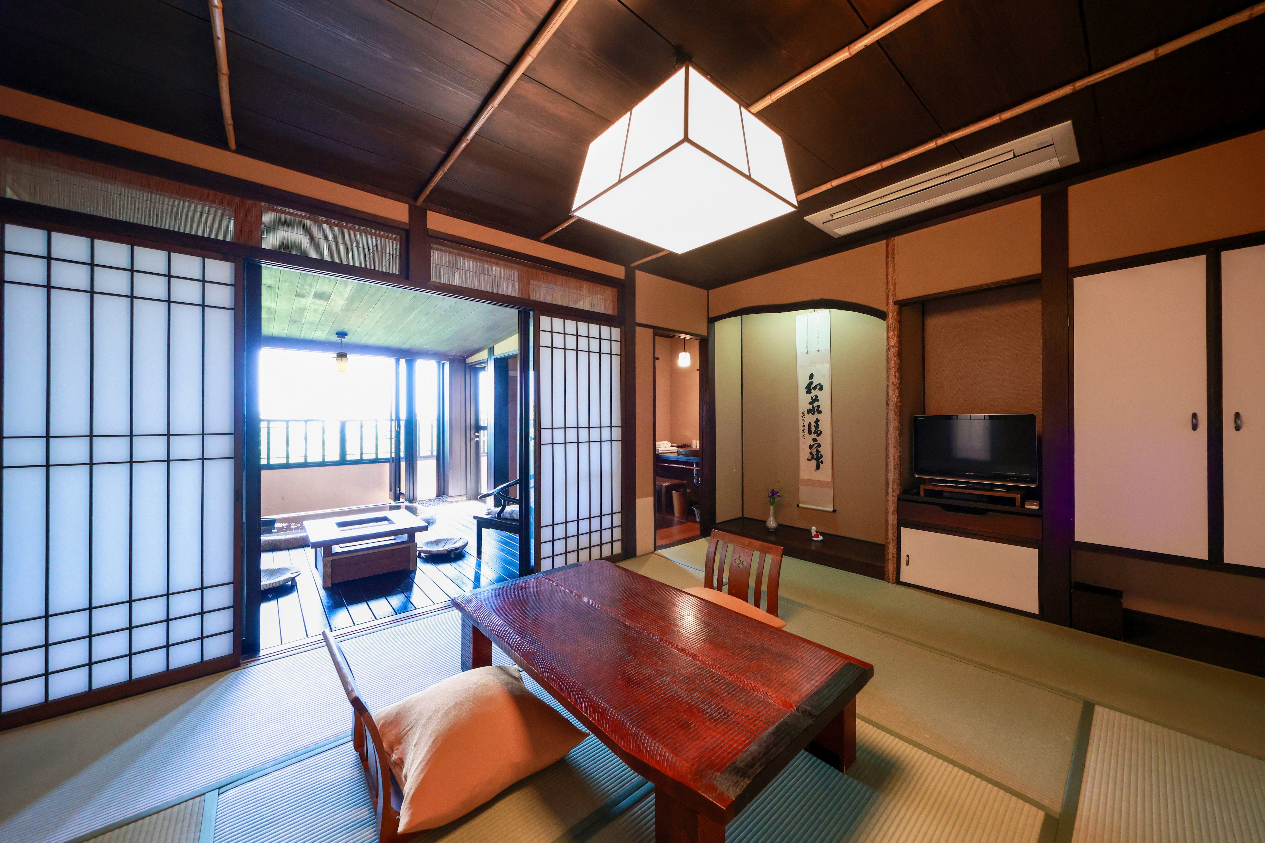 Moon Japanese-style room 012